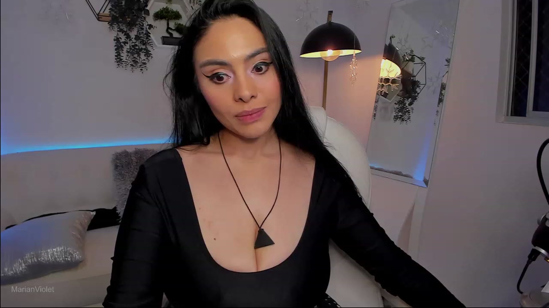 Gallery image thumbnail from Marianviolet's myfreecams stream on, 07/16/2023, 09:36 image 15 of 20