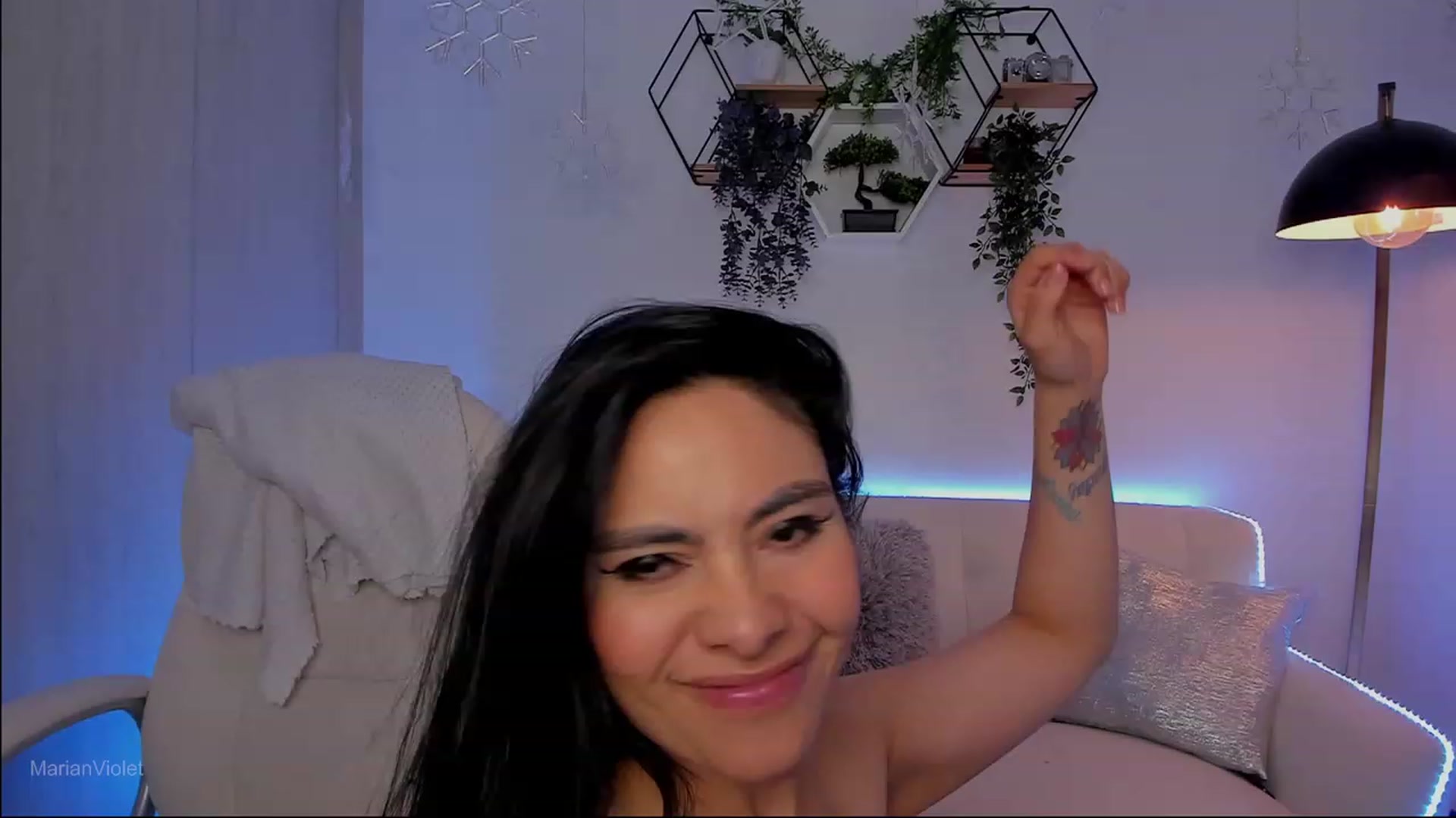 Gallery image thumbnail from Marianviolet's myfreecams stream on, 08/04/2023, 10:20 image 10 of 20