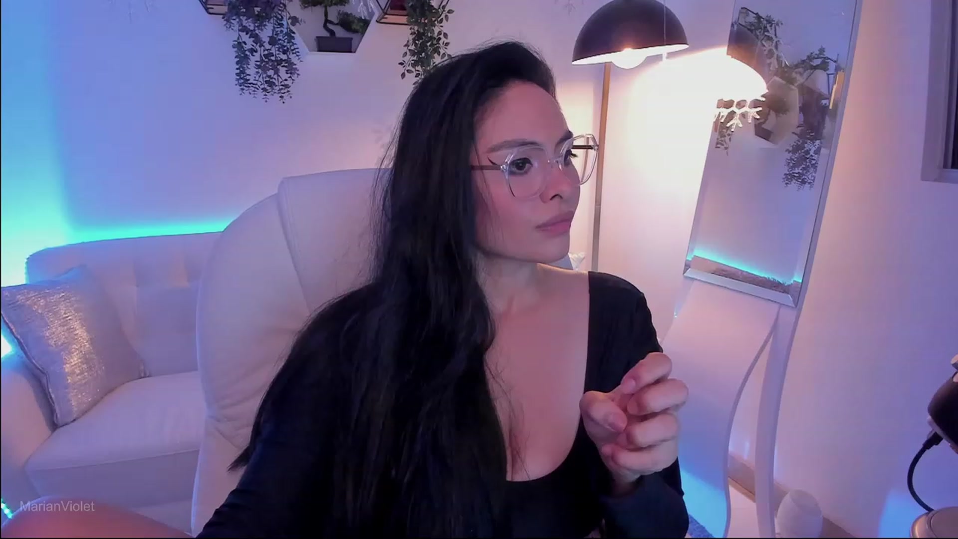 Gallery image thumbnail from Marianviolet's myfreecams stream on, 08/08/2023, 08:16 image 7 of 20