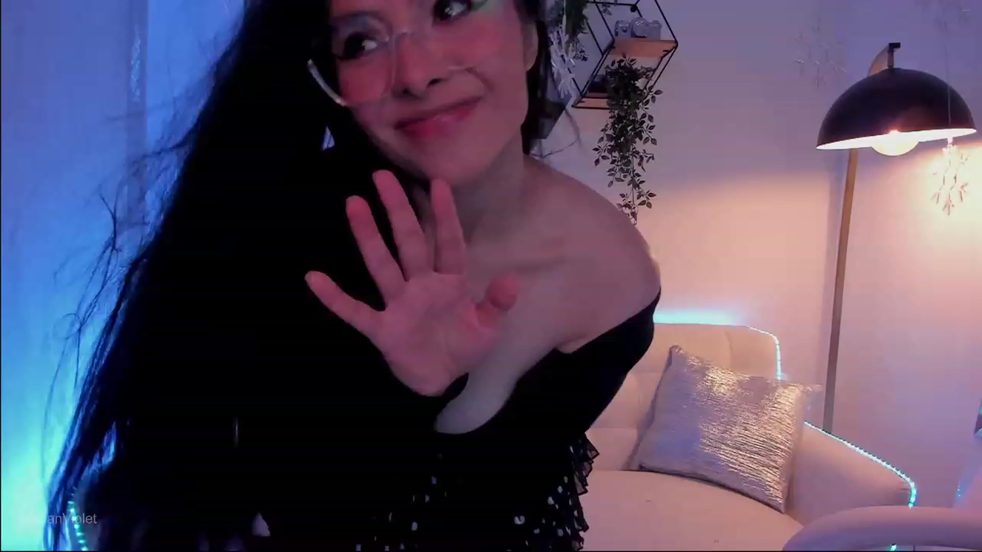 Gallery image thumbnail from Marianviolet's myfreecams stream on, 08/08/2023, 08:16 image 17 of 20