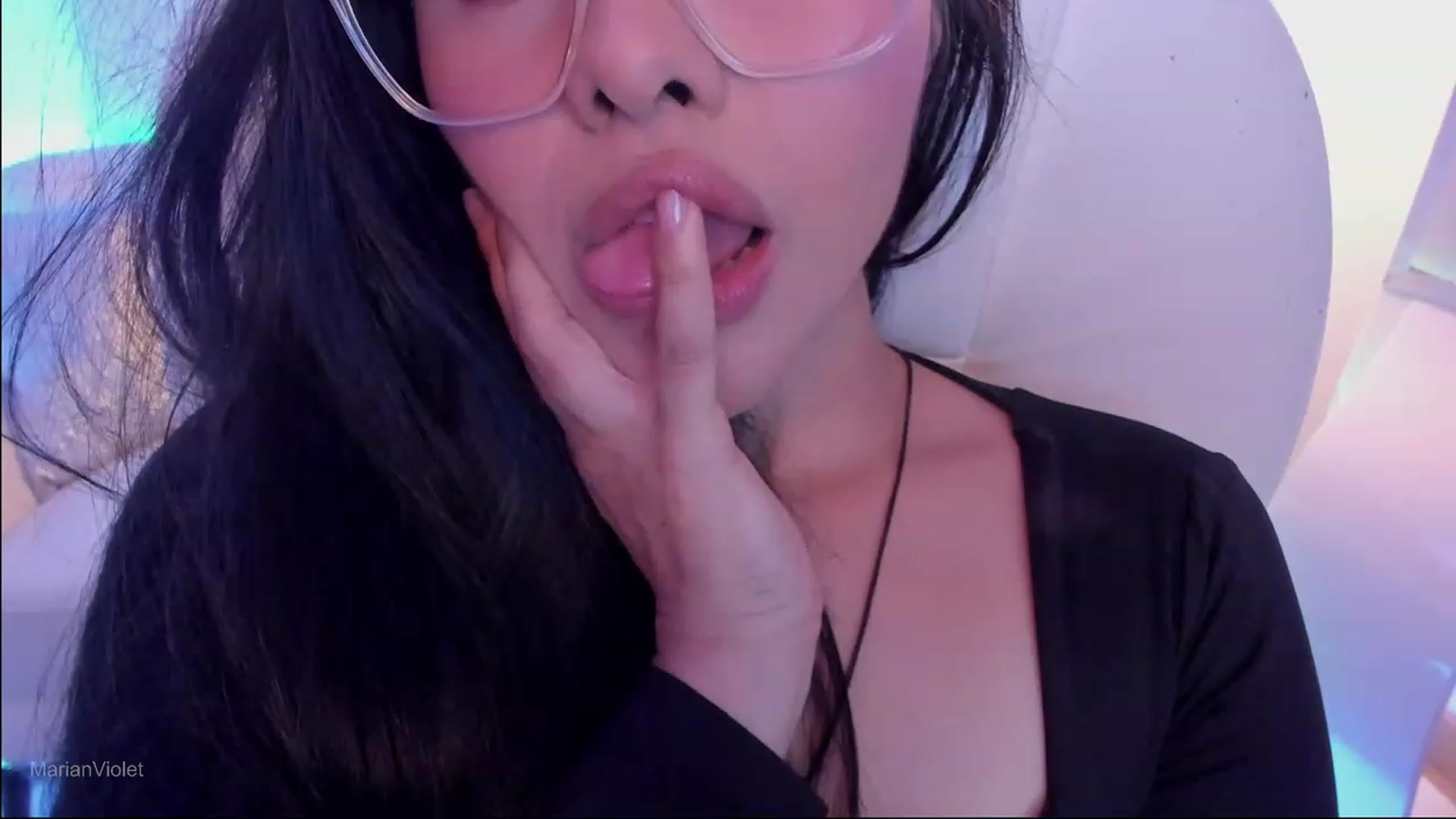 Gallery image thumbnail from Marianviolet's myfreecams stream on, 08/12/2023, 09:16 image 3 of 20
