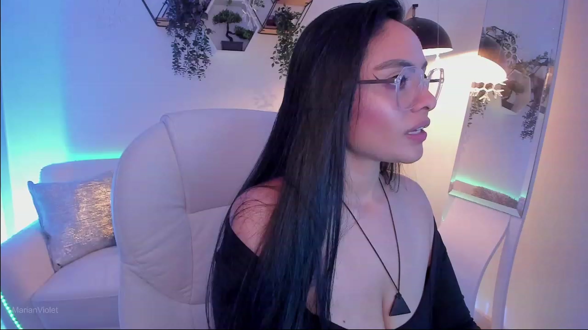 Gallery image thumbnail from Marianviolet's myfreecams stream on, 08/12/2023, 11:18 image 16 of 20