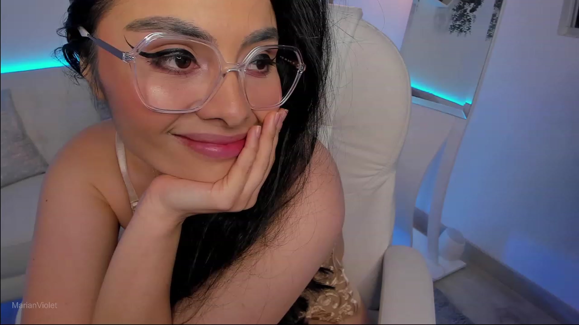Gallery image thumbnail from Marianviolet's myfreecams stream on, 08/13/2023, 08:31 image 2 of 20