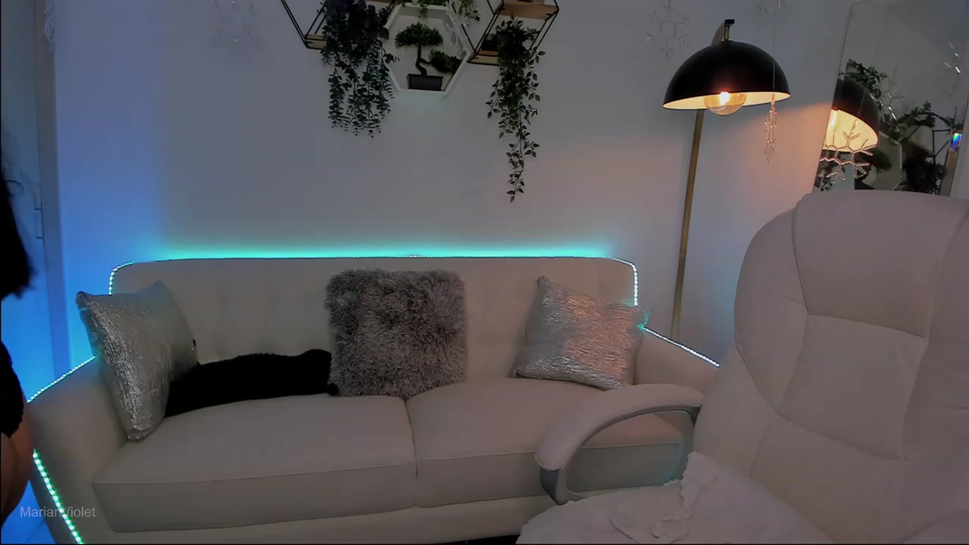 Gallery image thumbnail from Marianviolet's myfreecams stream on, 08/17/2023, 08:18 image 16 of 20