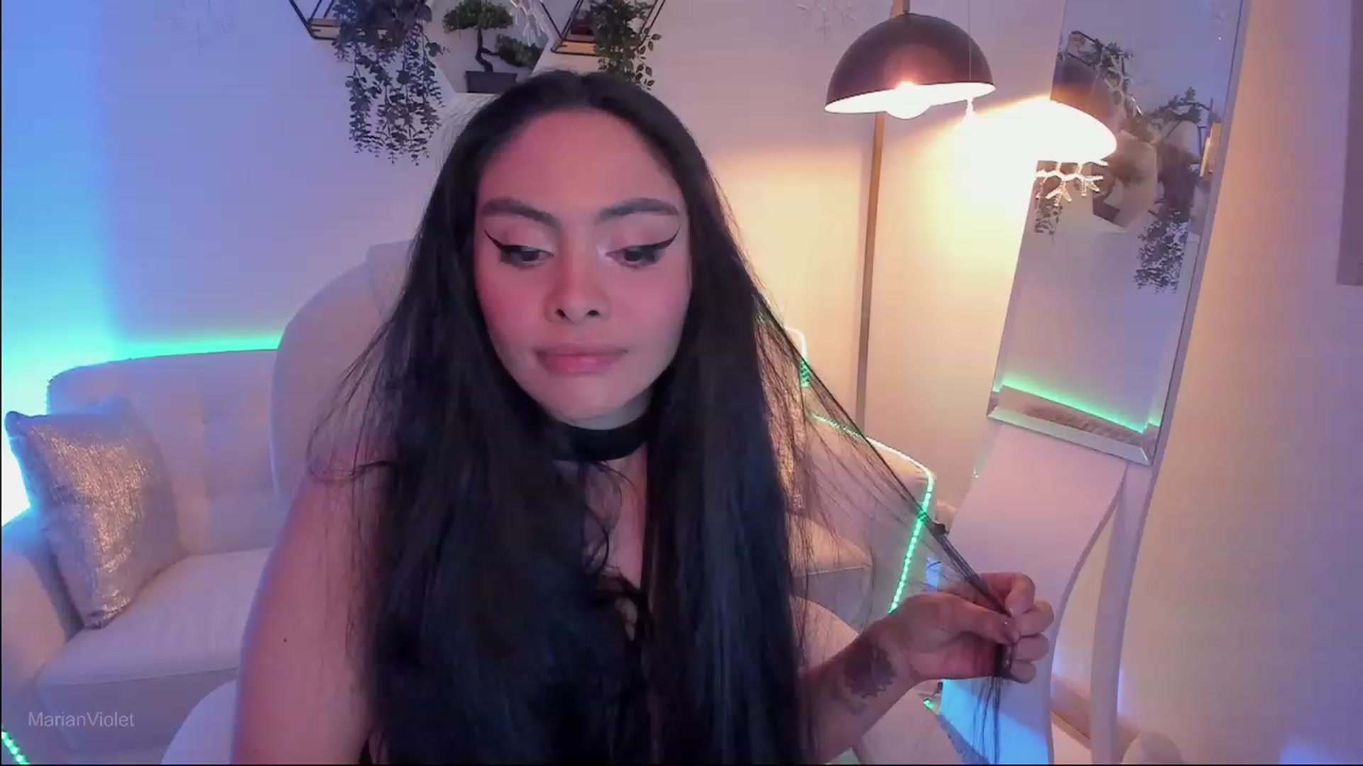 Gallery image thumbnail from Marianviolet's myfreecams stream on, 08/17/2023, 09:58 image 16 of 20