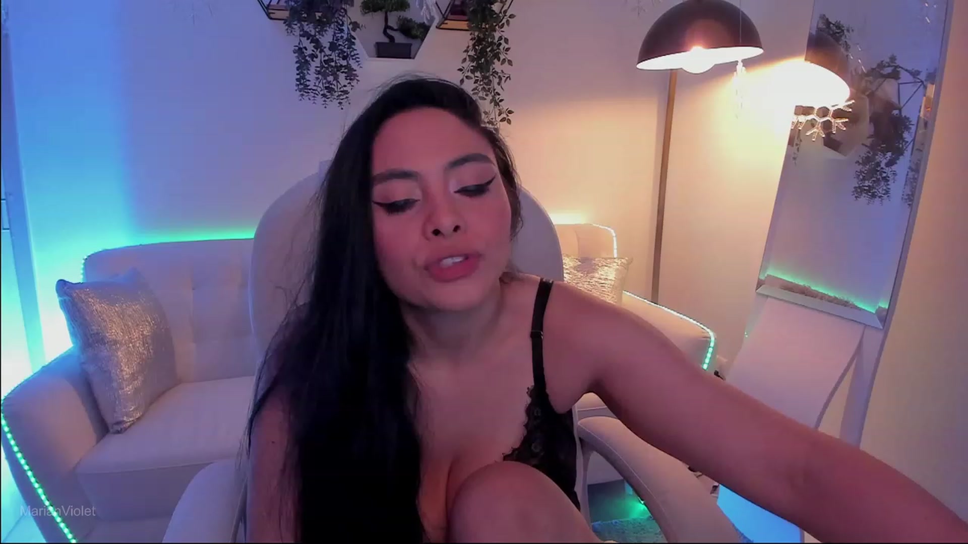 Gallery image thumbnail from Marianviolet's myfreecams stream on, 08/18/2023, 09:27 image 8 of 20