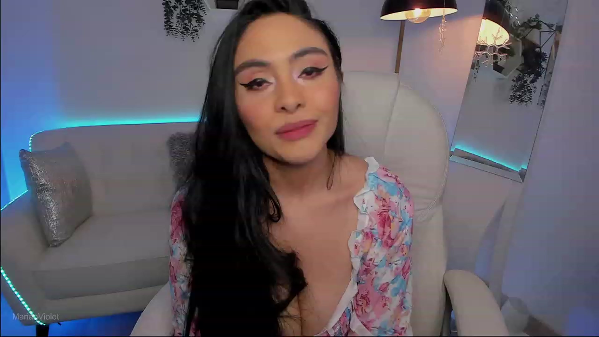 Gallery image thumbnail from Marianviolet's myfreecams stream on, 08/20/2023, 08:04 image 10 of 20