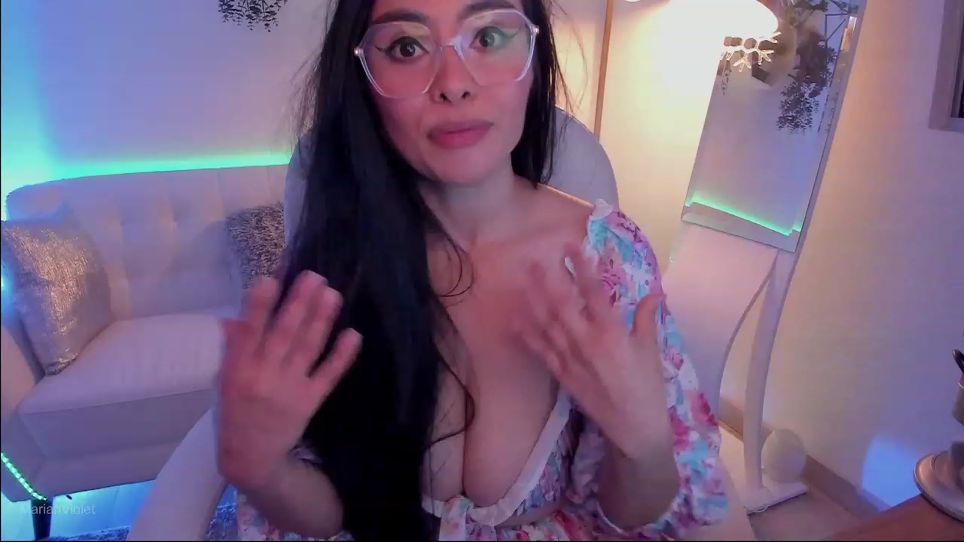 Gallery image thumbnail from Marianviolet's myfreecams stream on, 08/20/2023, 09:01 image 20 of 20