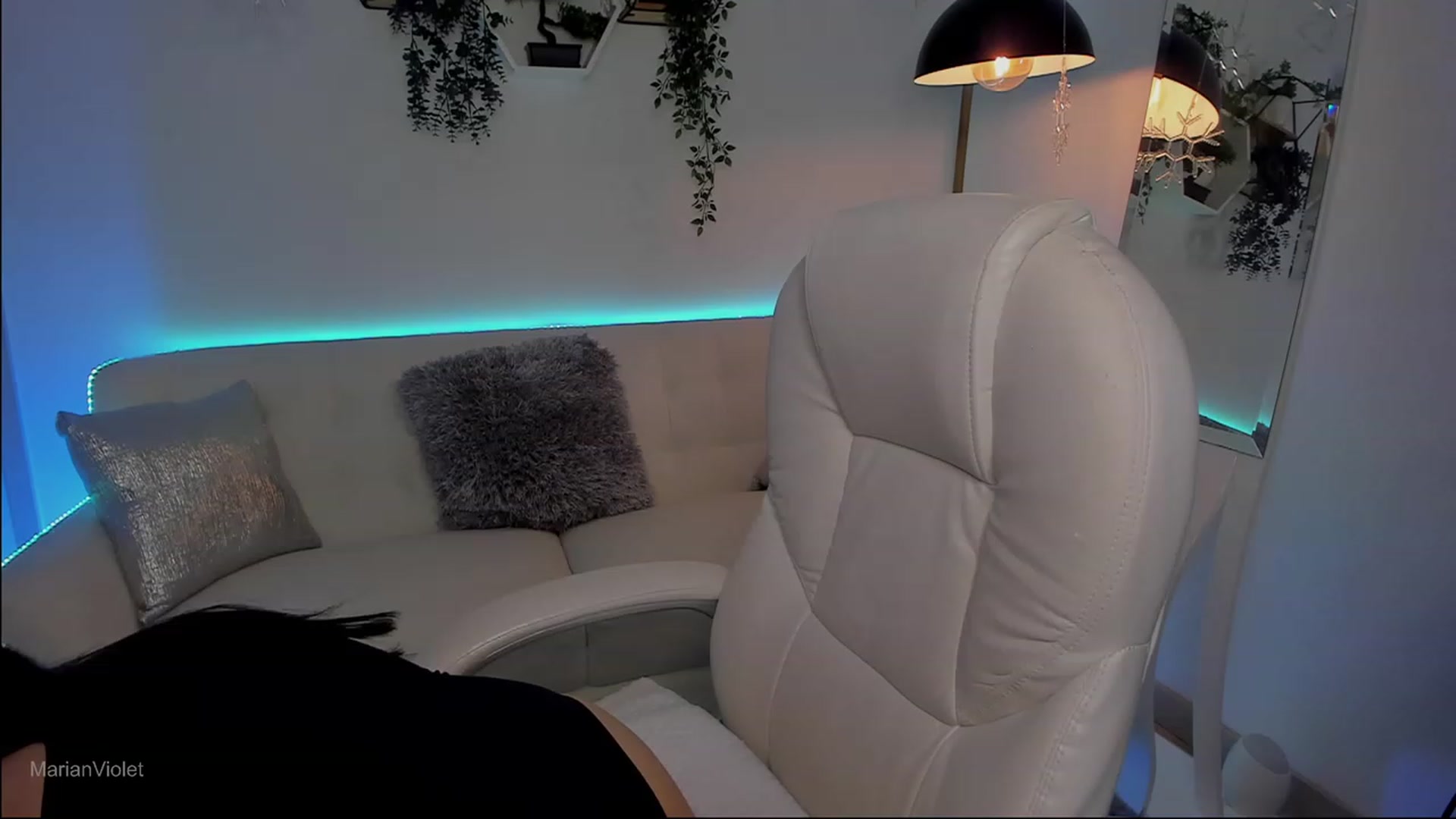 Gallery image thumbnail from Marianviolet's myfreecams stream on, 08/21/2023, 10:17 image 20 of 20