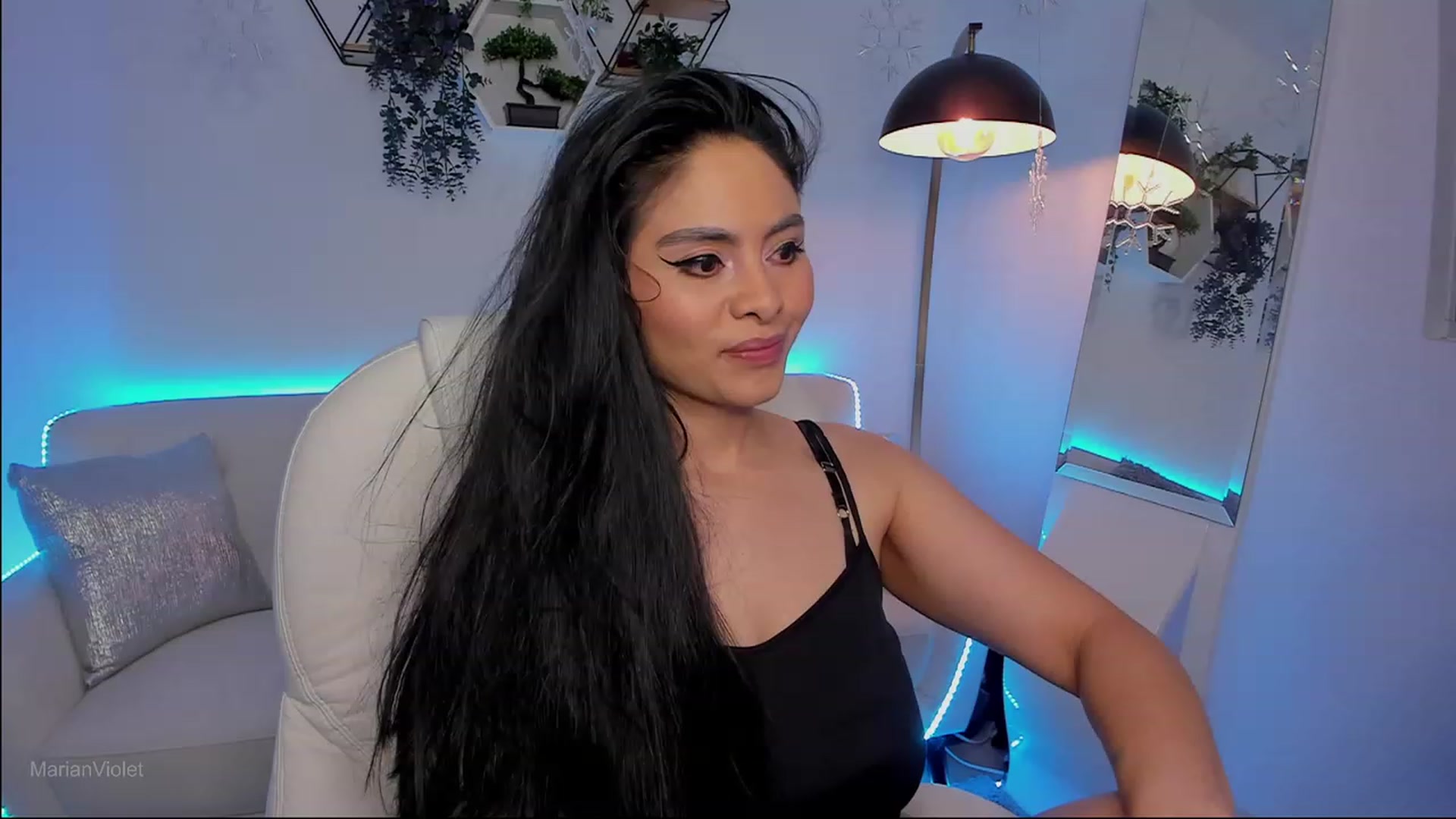 Gallery image thumbnail from Marianviolet's myfreecams stream on, 08/22/2023, 07:02 image 8 of 20