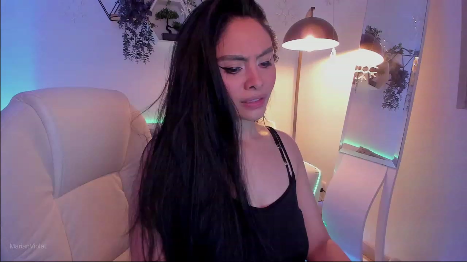 Gallery image thumbnail from Marianviolet's myfreecams stream on, 08/22/2023, 07:02 image 3 of 20