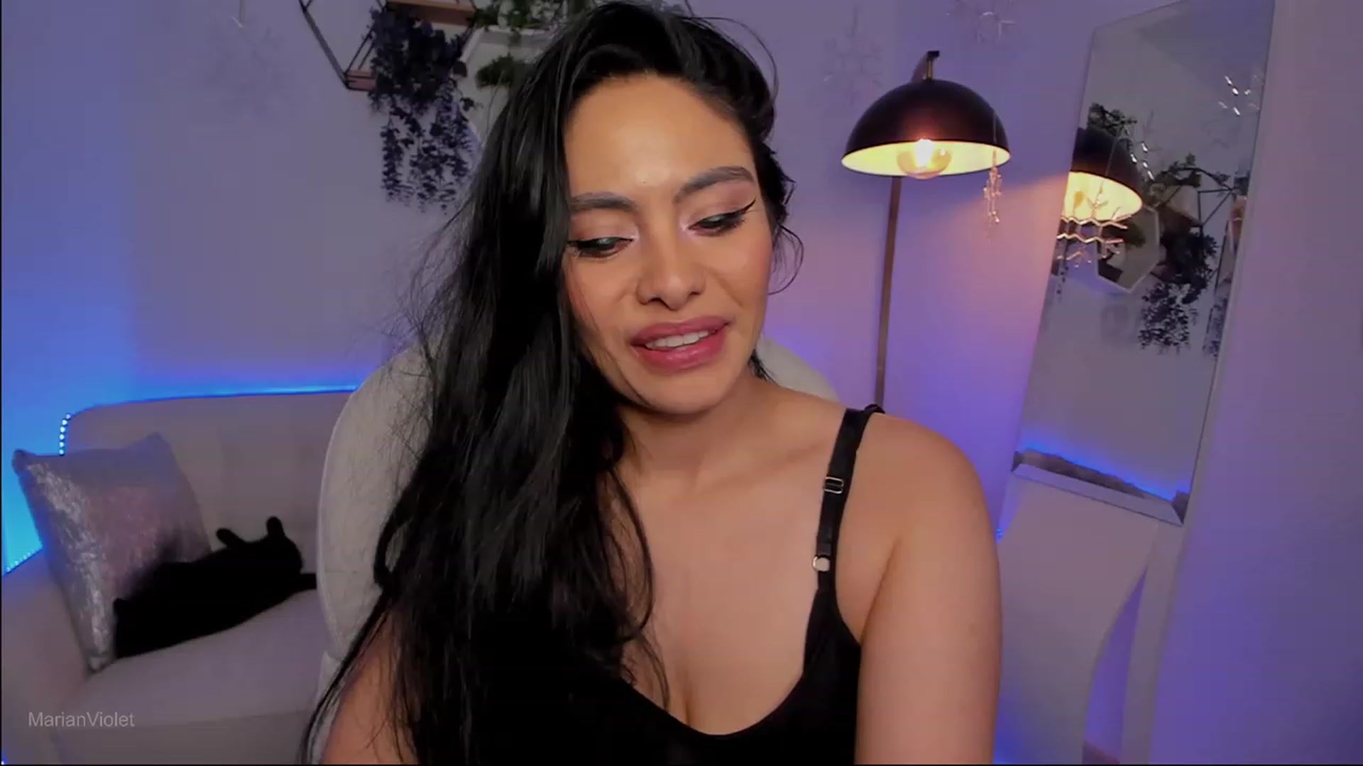 Gallery image thumbnail from Marianviolet's myfreecams stream on, 08/22/2023, 09:20 image 6 of 20