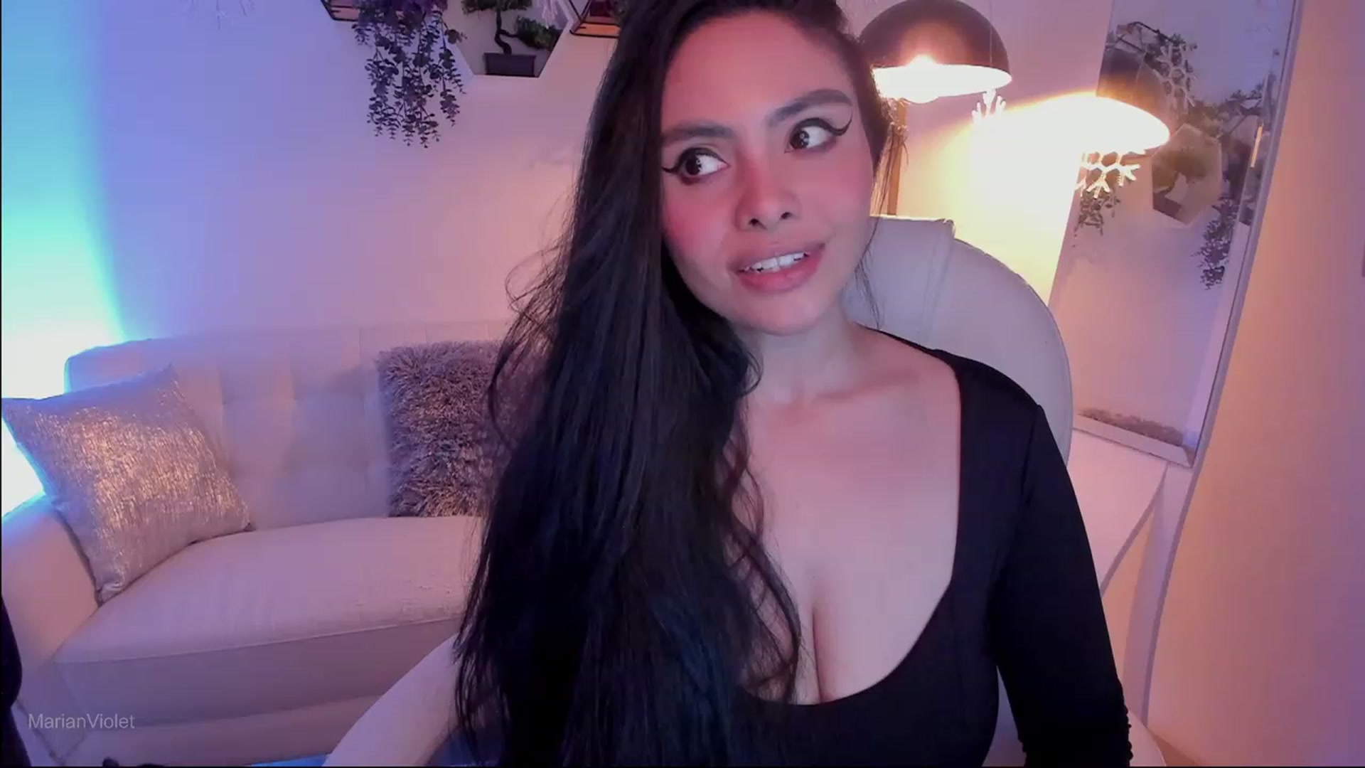 Gallery image thumbnail from Marianviolet's myfreecams stream on, 12/05/2023, 09:13 image 12 of 20