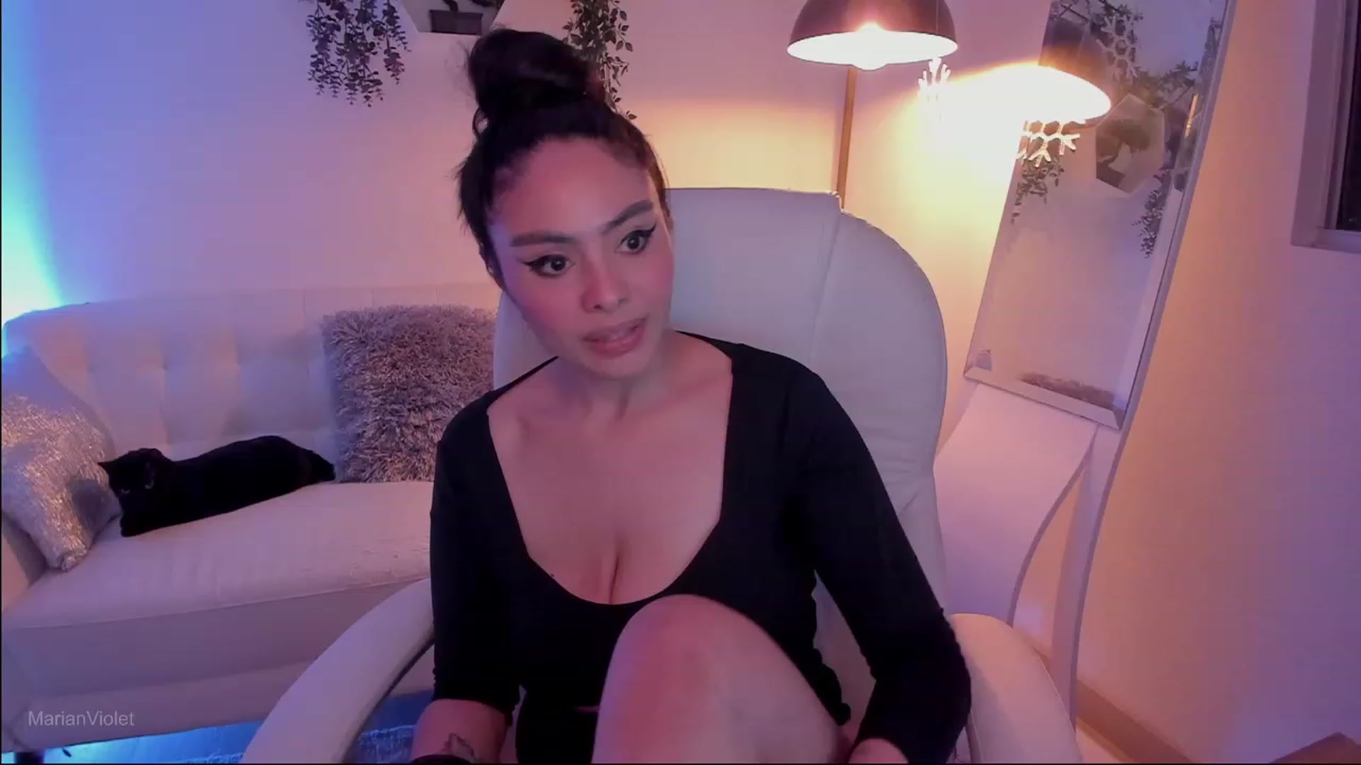 Gallery image thumbnail from Marianviolet's myfreecams stream on, 12/05/2023, 09:59 image 8 of 20