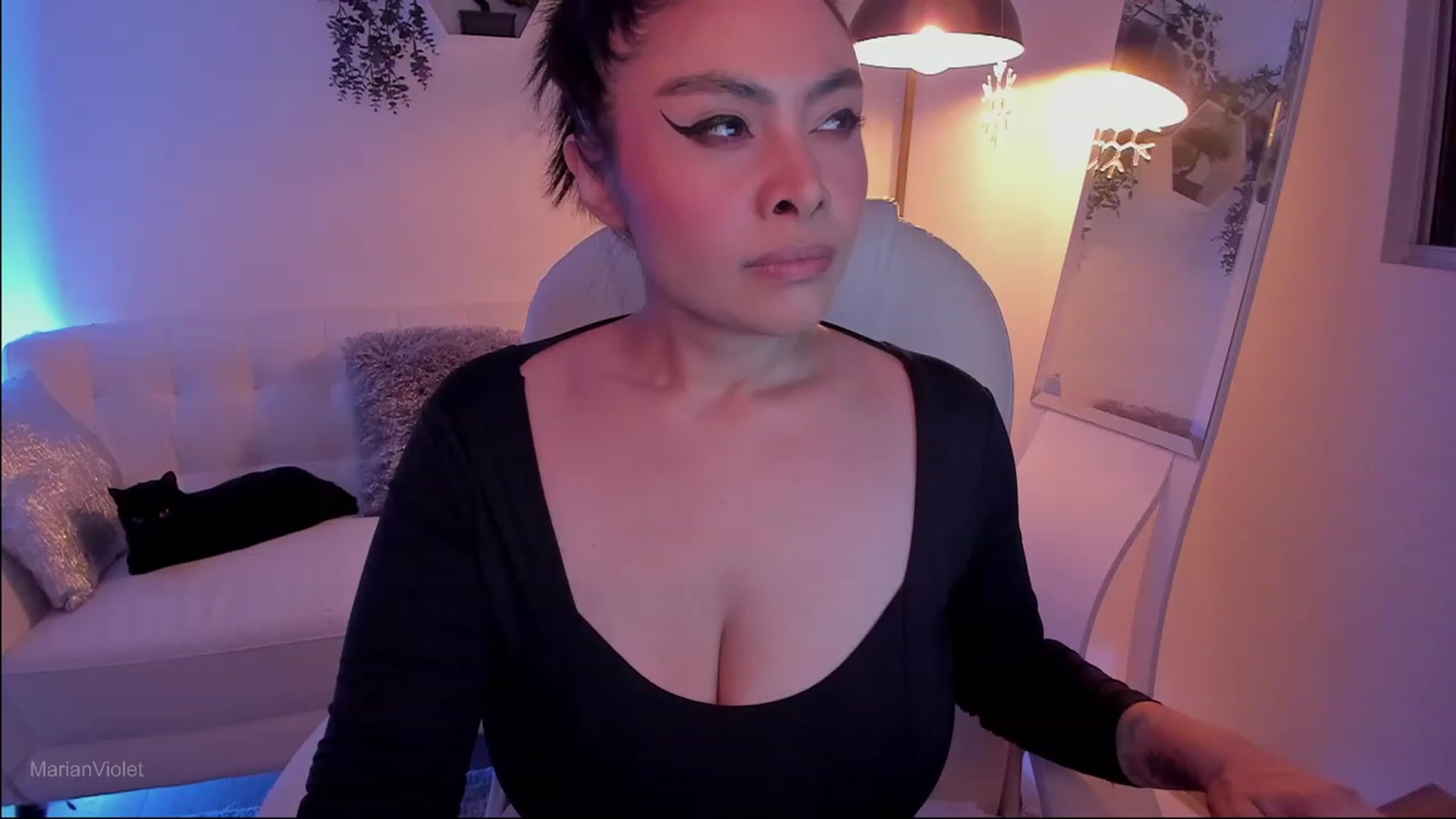 Gallery image thumbnail from Marianviolet's myfreecams stream on, 12/05/2023, 09:59 image 9 of 20
