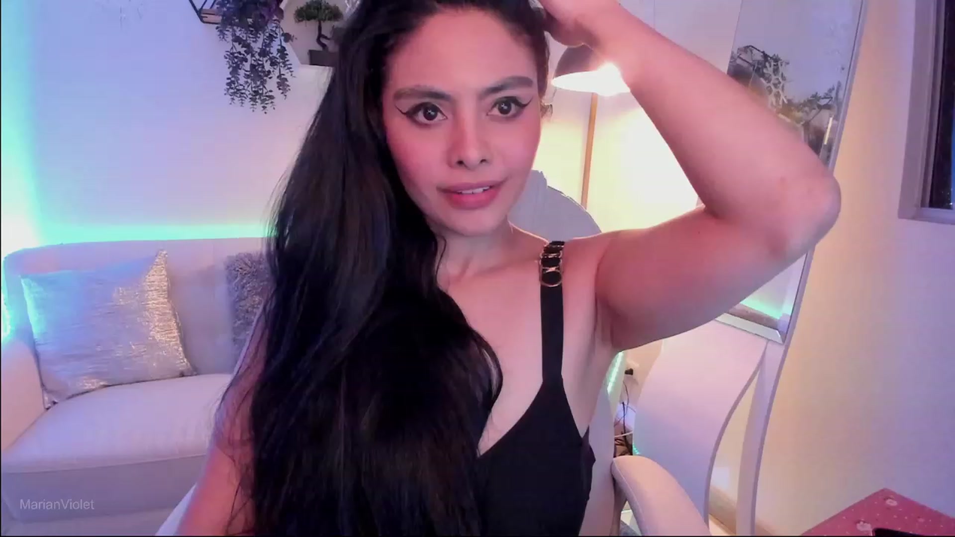 Gallery image thumbnail from Marianviolet's myfreecams stream on, 12/06/2023, 08:51 image 18 of 20