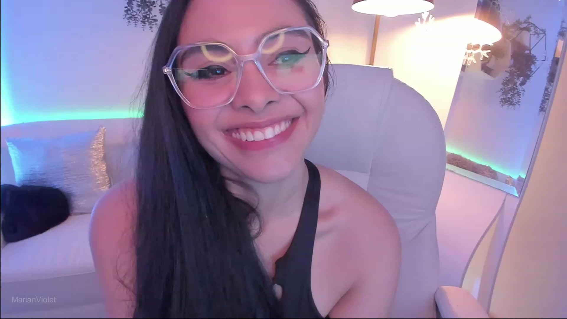 Gallery image thumbnail from Marianviolet's myfreecams stream on, 12/11/2023, 08:49 image 18 of 20