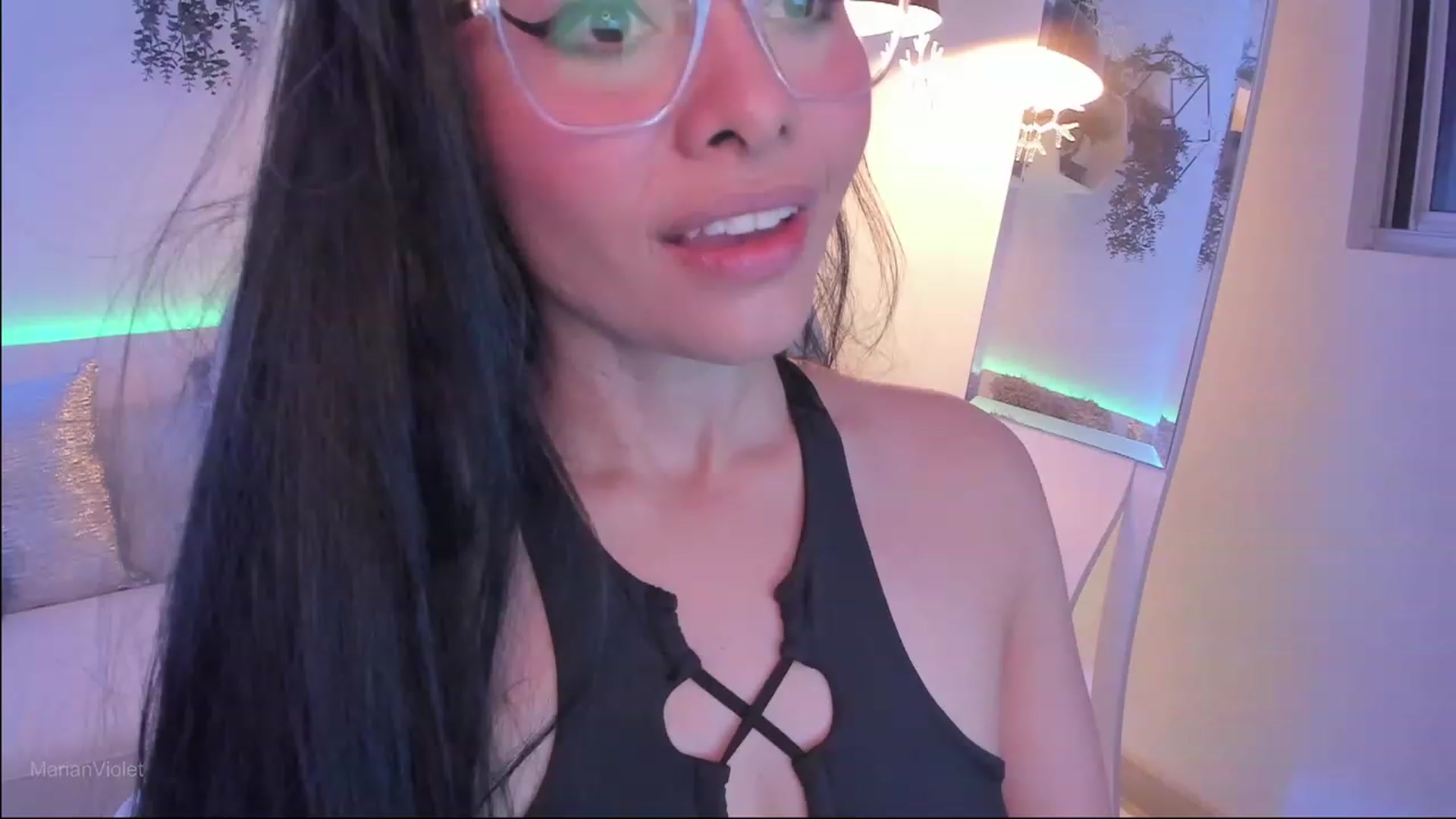 Gallery image thumbnail from Marianviolet's myfreecams stream on, 12/11/2023, 08:49 image 6 of 20
