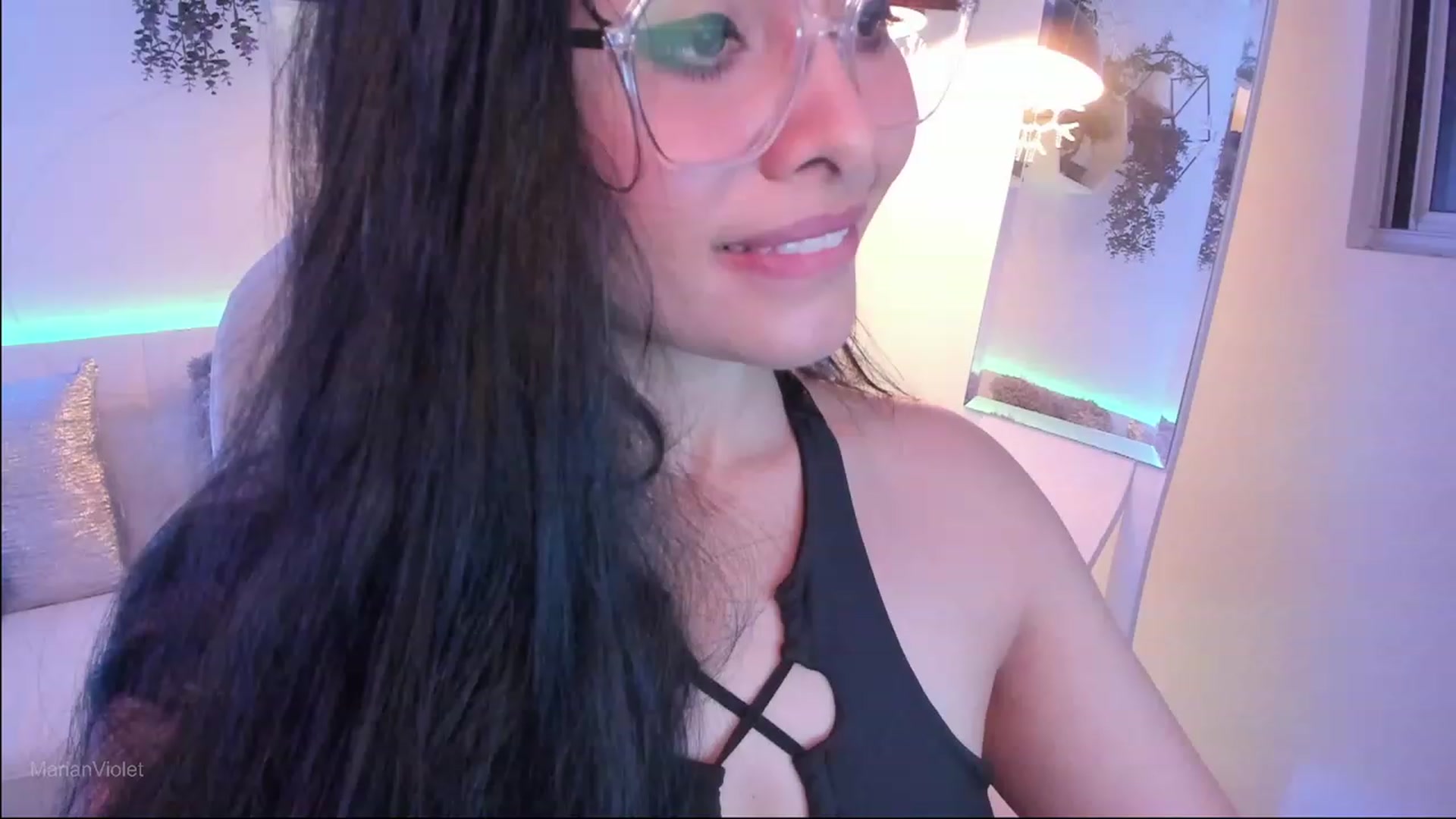Gallery image thumbnail from Marianviolet's myfreecams stream on, 12/11/2023, 08:49 image 7 of 20