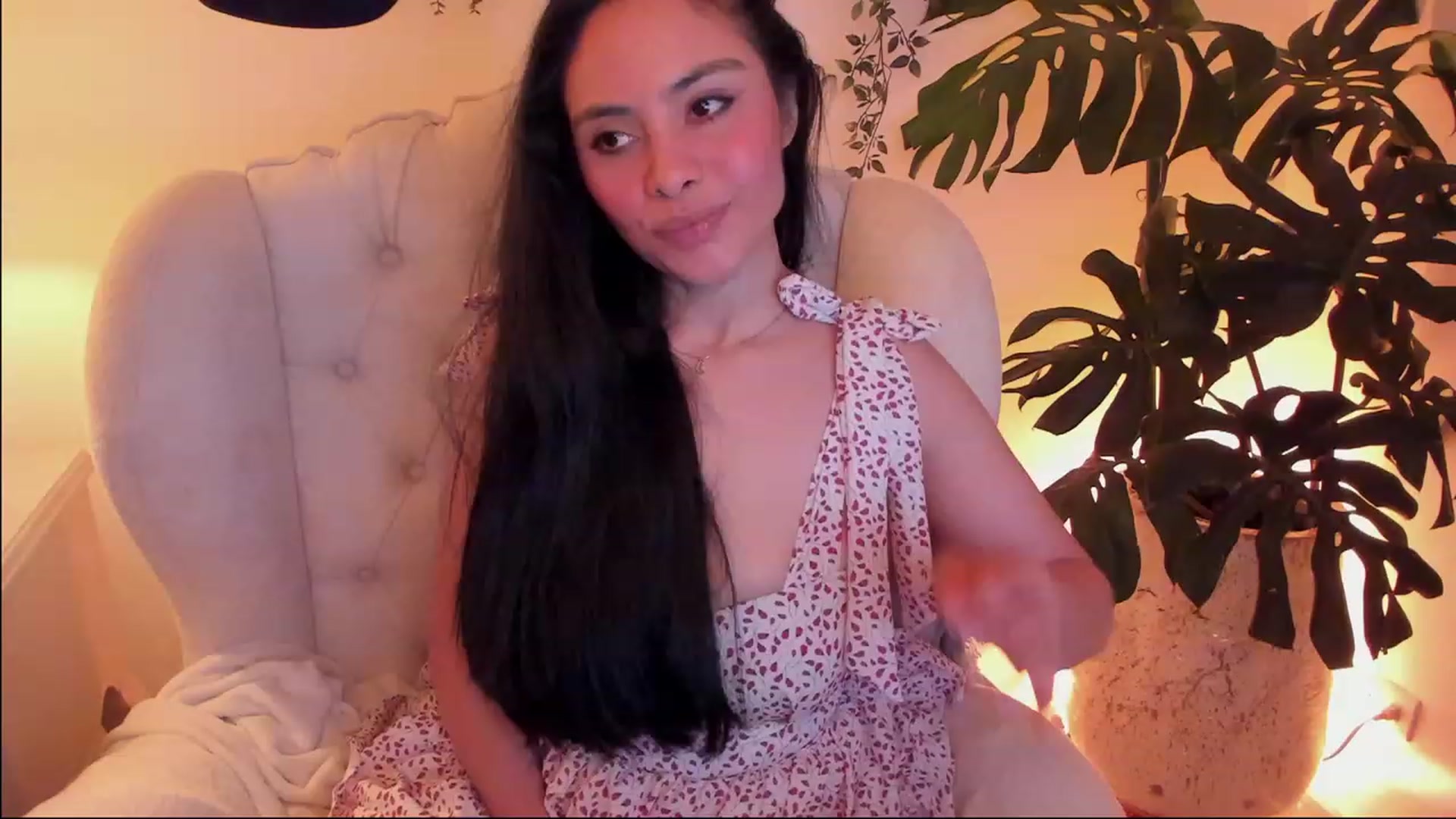 Gallery image thumbnail from Marianviolet's myfreecams stream on, 02/22/2024, 09:29 image 1 of 20