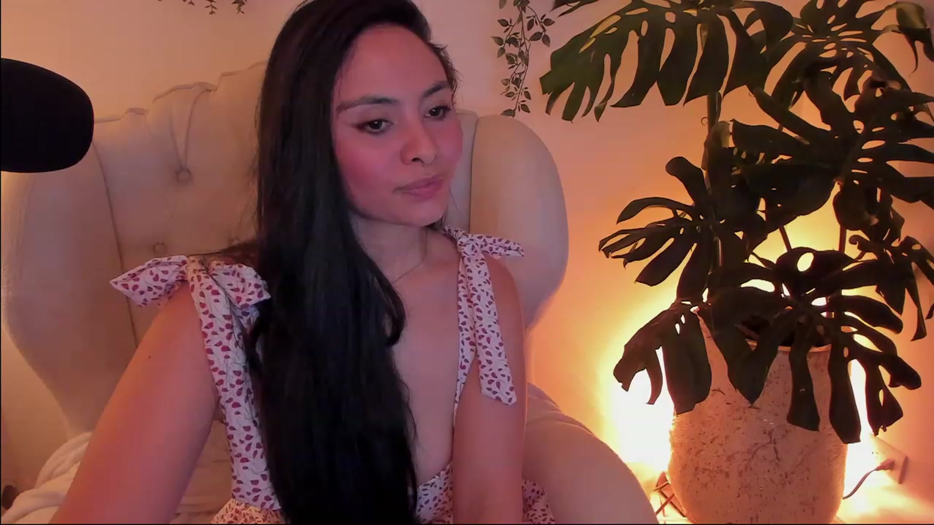 Gallery image thumbnail from Marianviolet's myfreecams stream on, 02/22/2024, 10:45 image 15 of 20