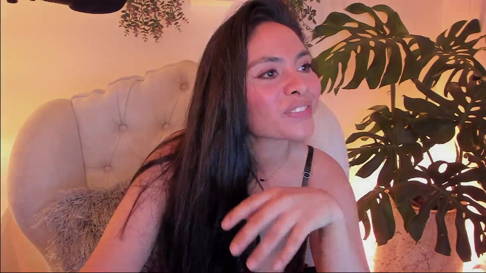 Gallery image thumbnail from Marianviolet's myfreecams stream on, 02/26/2024, 09:47 image 9 of 20