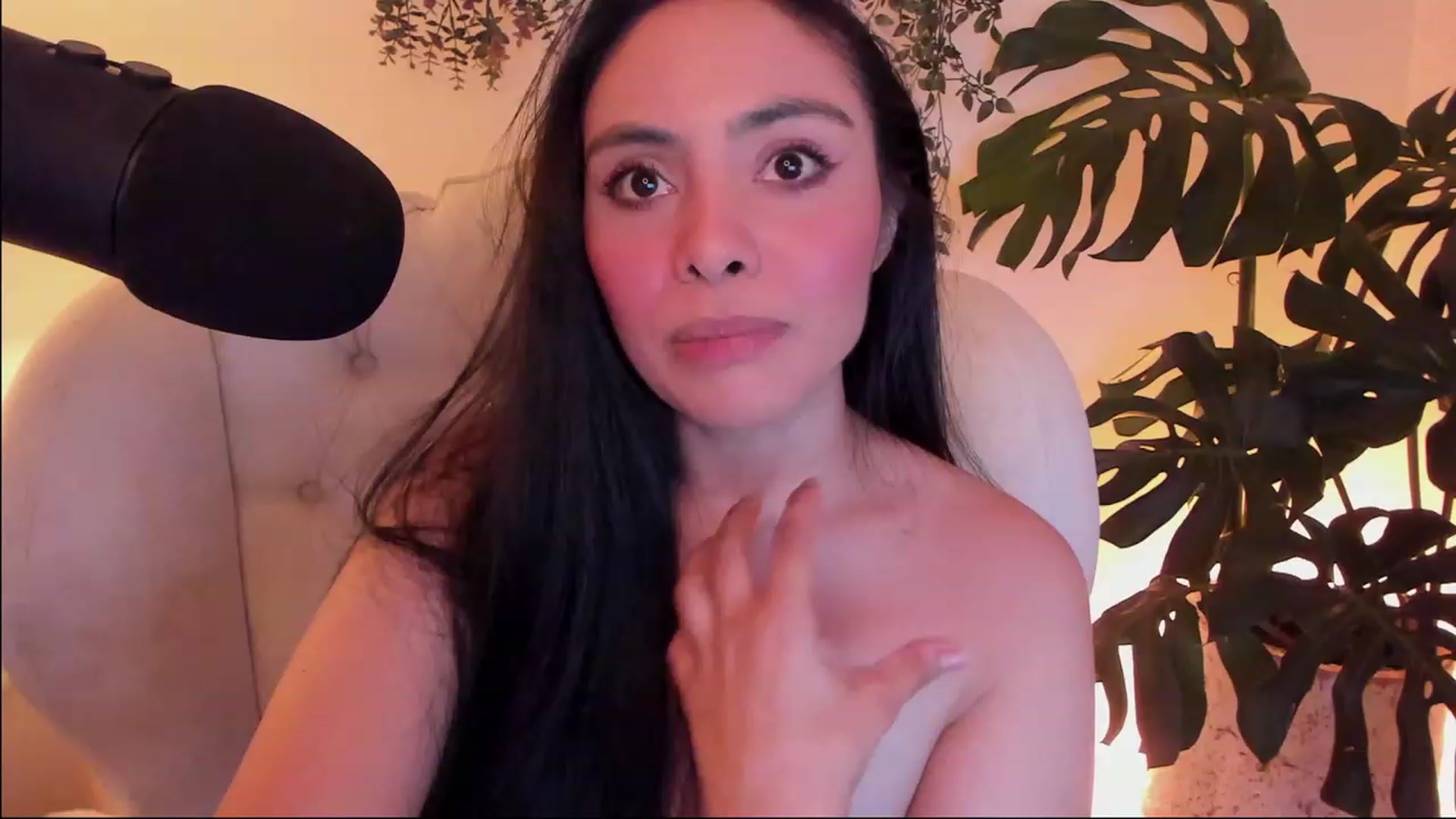 Gallery image thumbnail from Marianviolet's myfreecams stream on, 03/06/2024, 07:51 image 15 of 20