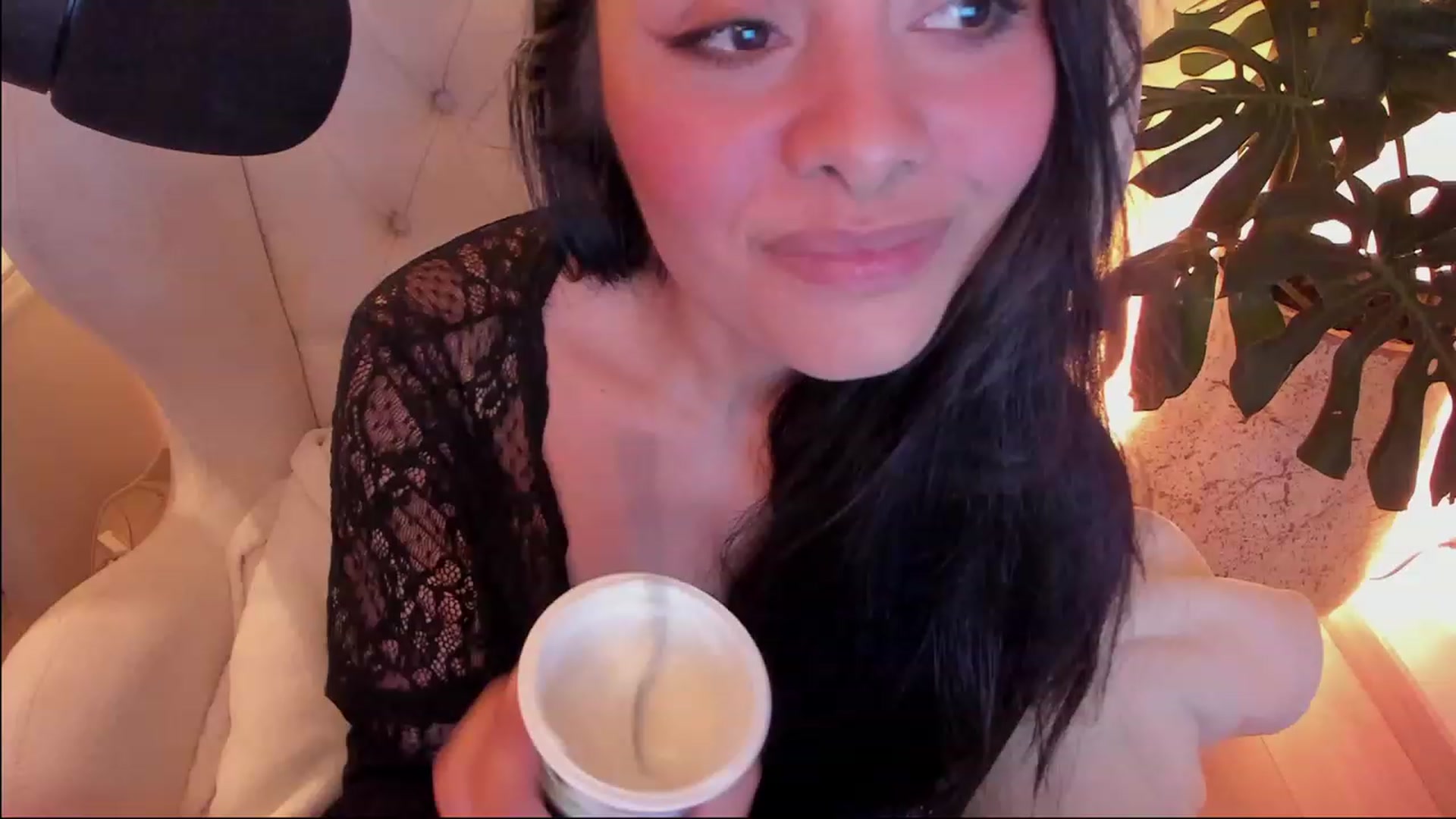 Gallery image thumbnail from Marianviolet's myfreecams stream on, 03/06/2024, 09:57 image 3 of 20