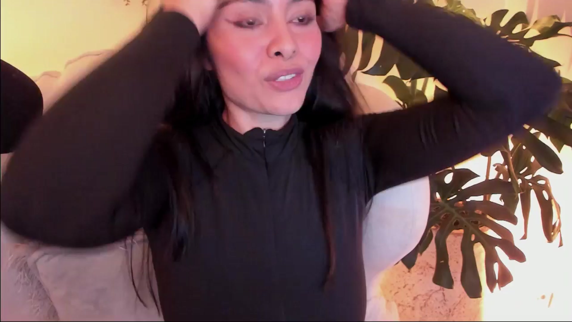 Gallery image thumbnail from Marianviolet's myfreecams stream on, 03/28/2024, 10:11 image 17 of 20