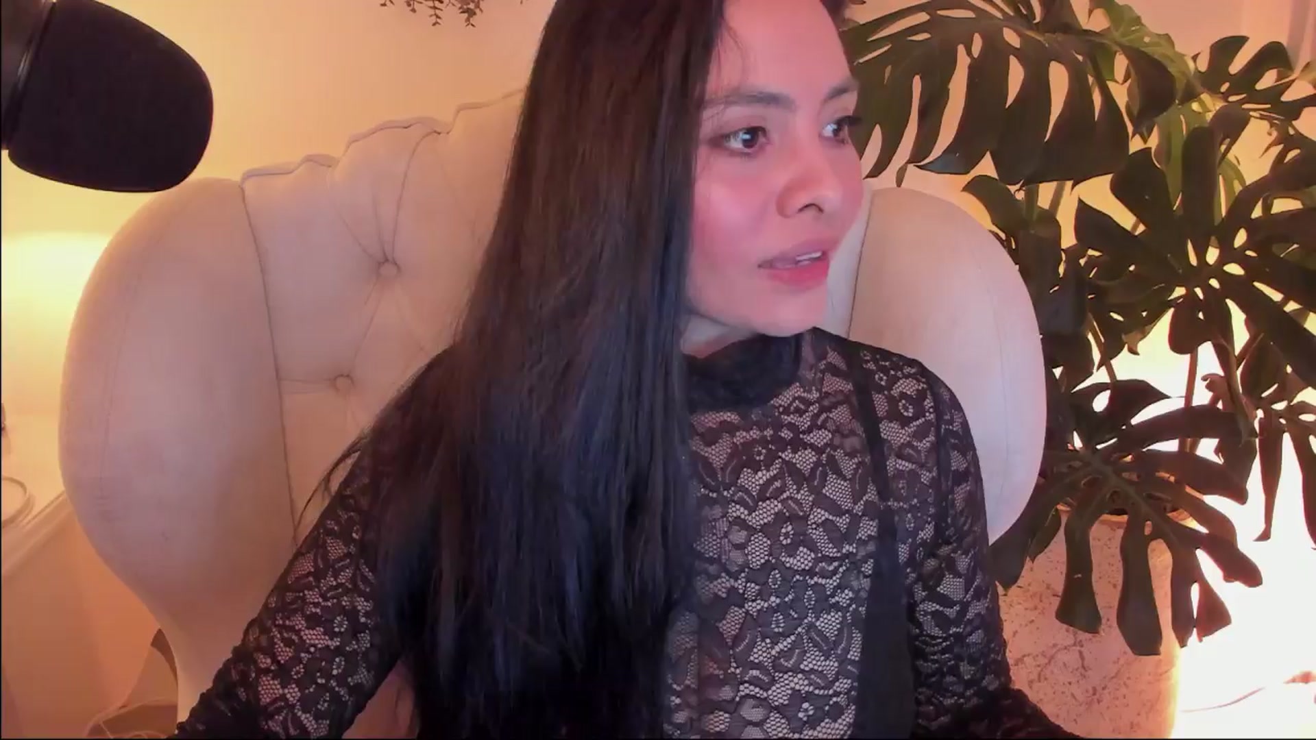 Gallery image thumbnail from Marianviolet's myfreecams stream on, 03/29/2024, 10:16 image 18 of 20