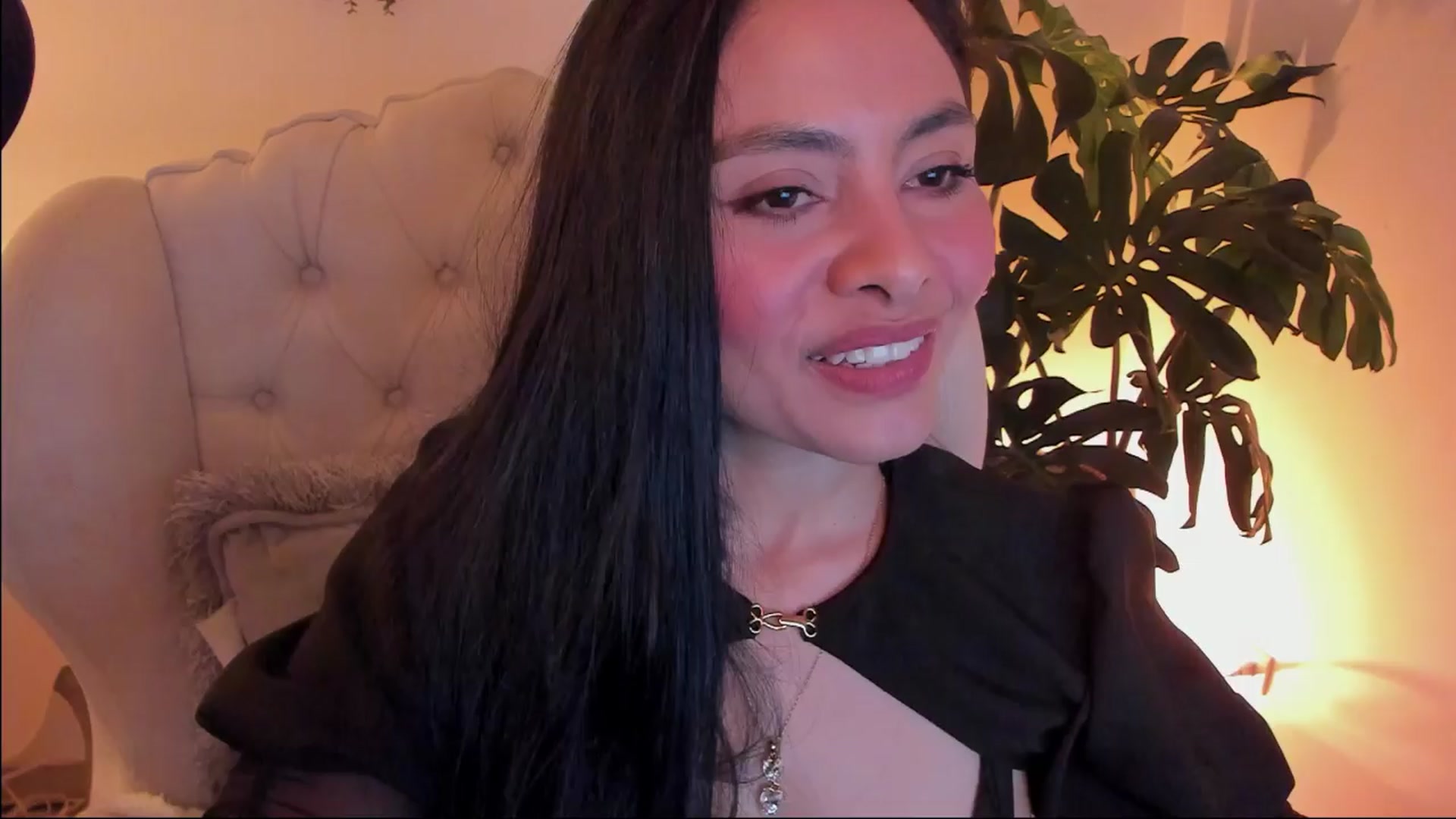 Gallery image thumbnail from Marianviolet's myfreecams stream on, 03/31/2024, 10:13 image 2 of 20