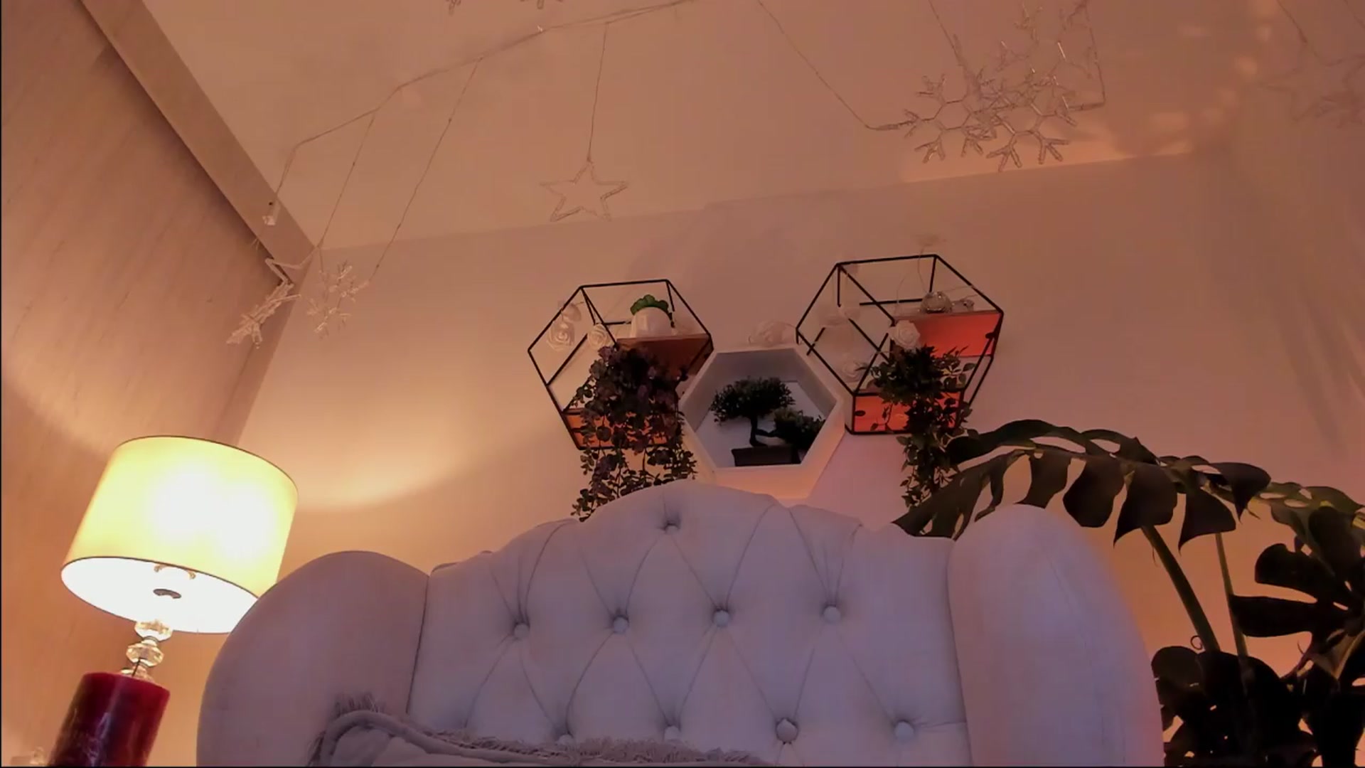 Gallery image thumbnail from Marianviolet's myfreecams stream on, 04/05/2024, 08:03 image 20 of 20