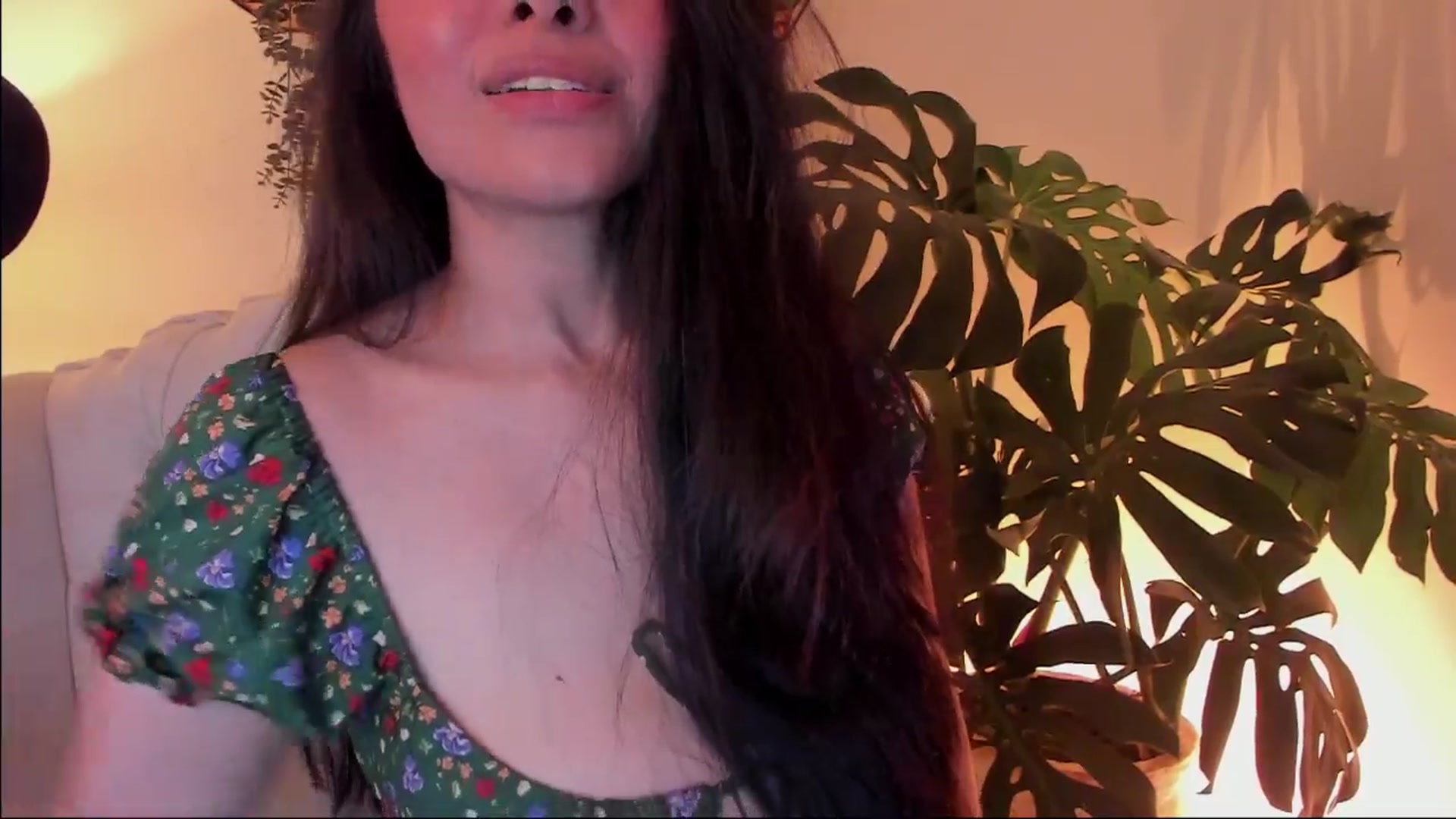 Gallery image thumbnail from Marianviolet's myfreecams stream on, 04/08/2024, 10:04 image 17 of 20