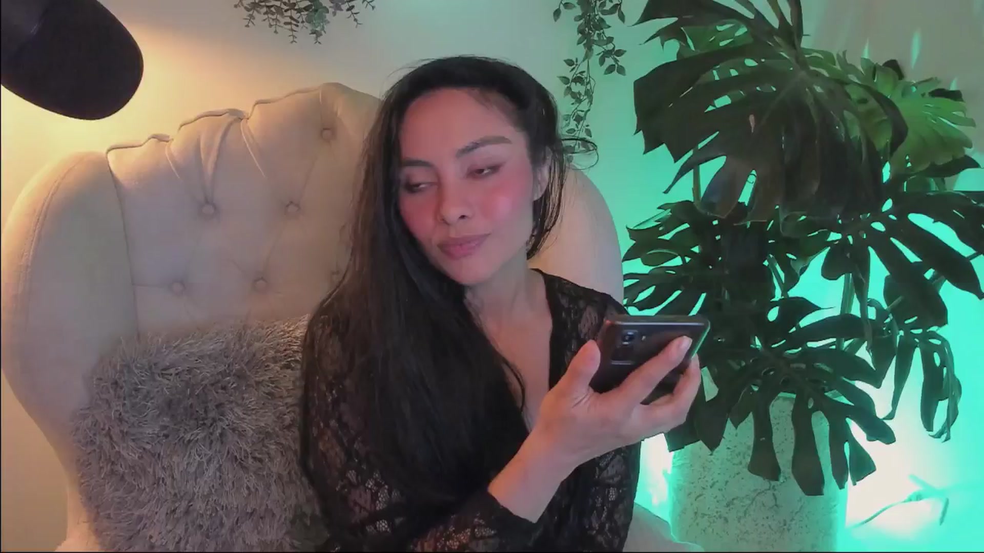 Gallery image thumbnail from Marianviolet's myfreecams stream on, 05/02/2024, 07:39 image 20 of 20