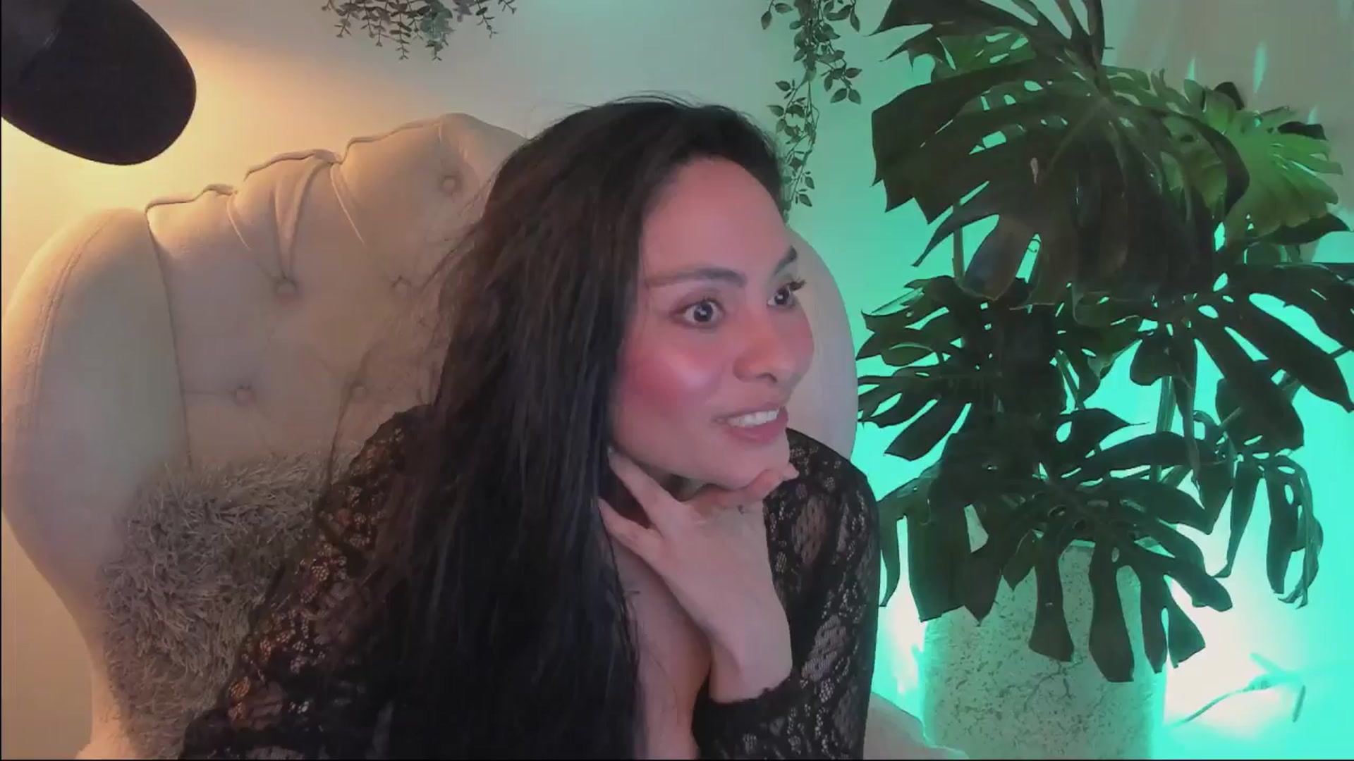 Gallery image thumbnail from Marianviolet's myfreecams stream on, 05/02/2024, 07:39 image 19 of 20