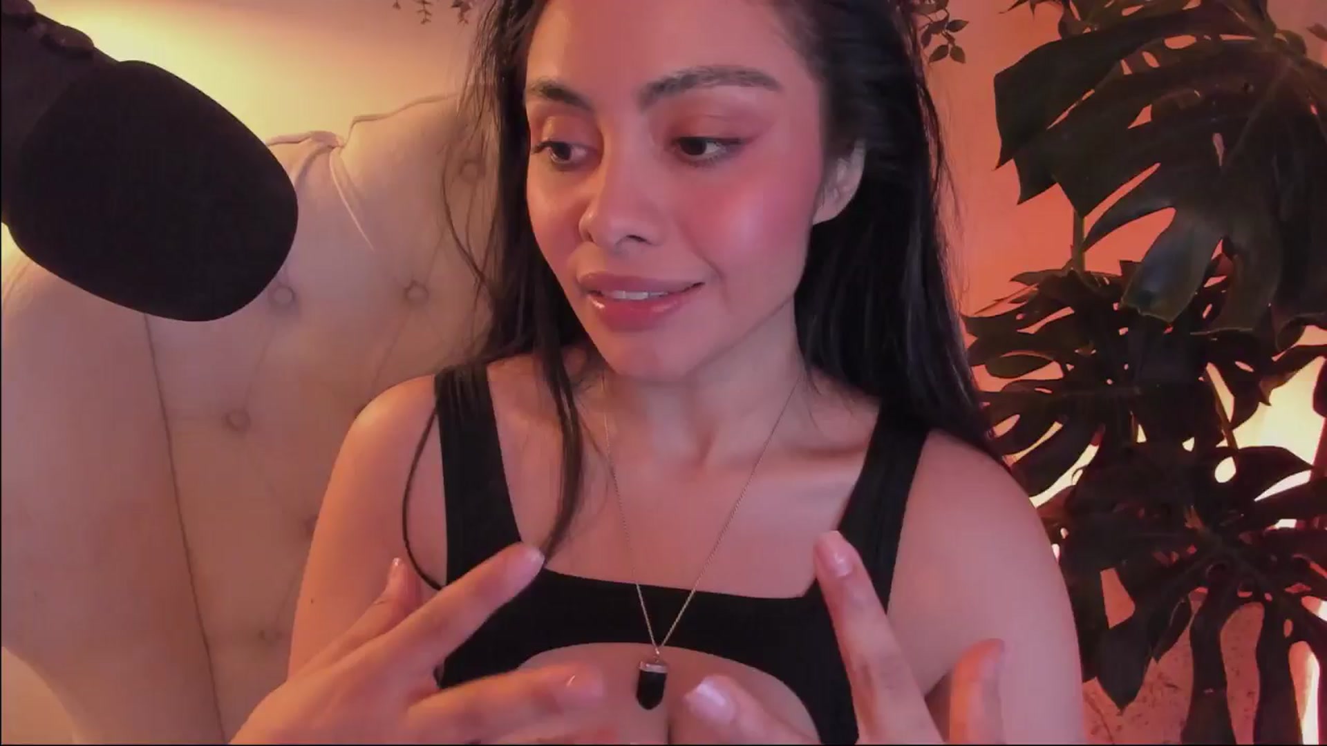 Gallery image thumbnail from Marianviolet's myfreecams stream on, 05/03/2024, 09:43 image 20 of 20