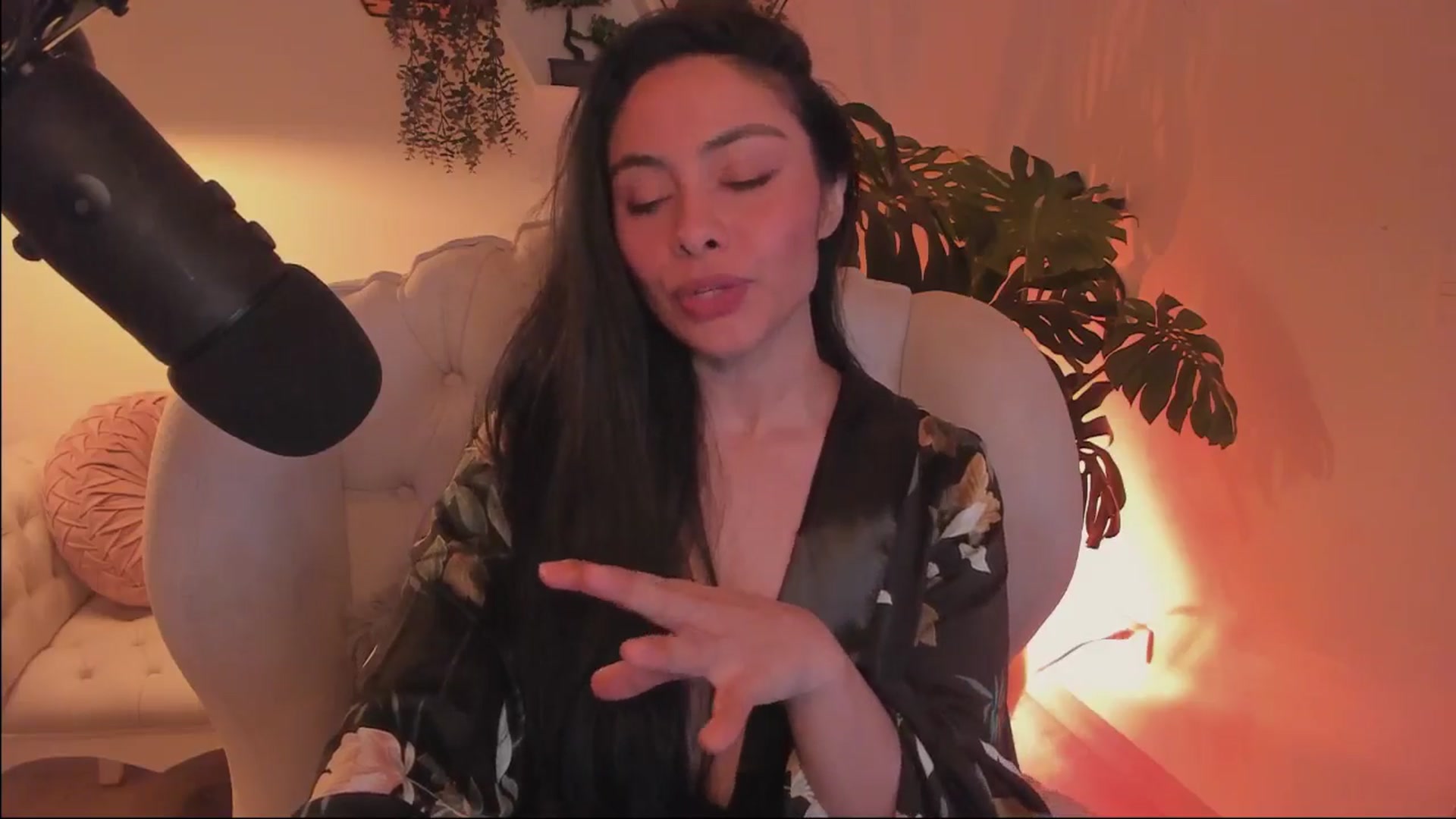 Gallery image thumbnail from Marianviolet's myfreecams stream on, 05/13/2024, 09:30 image 10 of 20