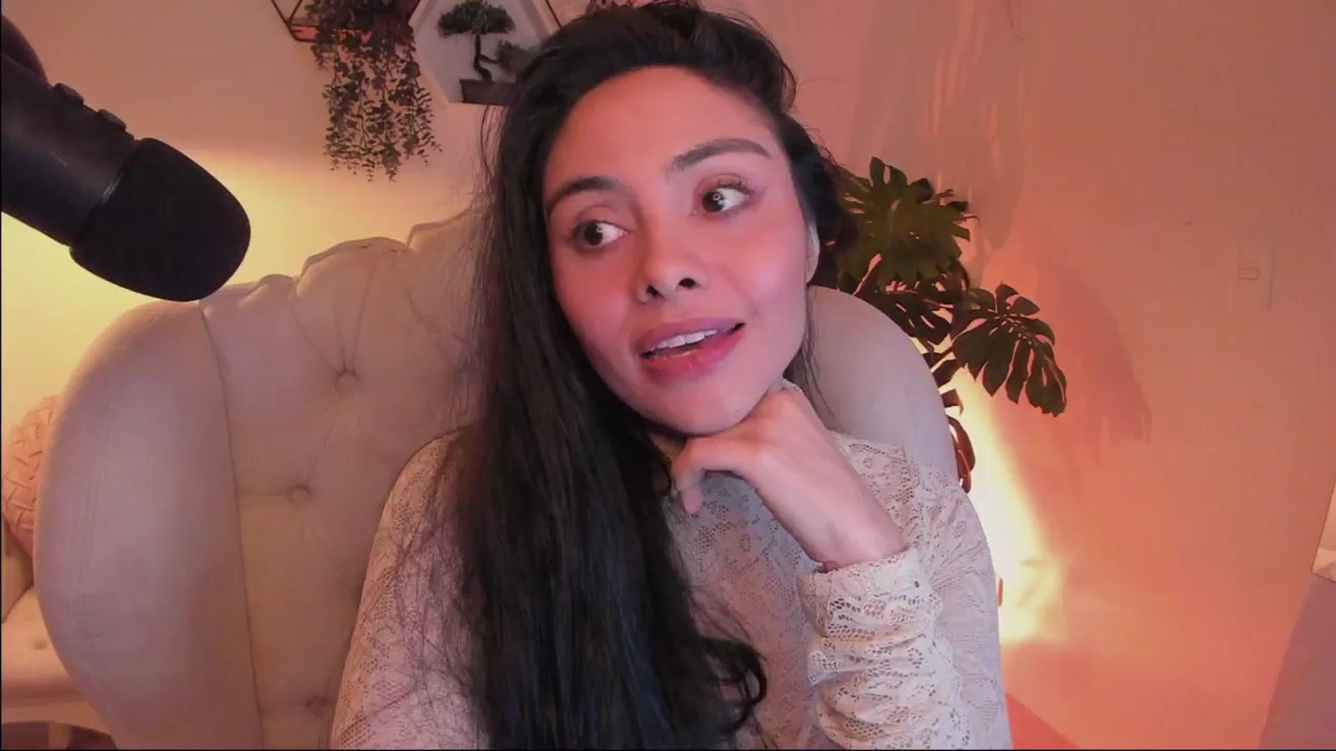 Gallery image thumbnail from Marianviolet's myfreecams stream on, 05/14/2024, 09:58 image 12 of 20