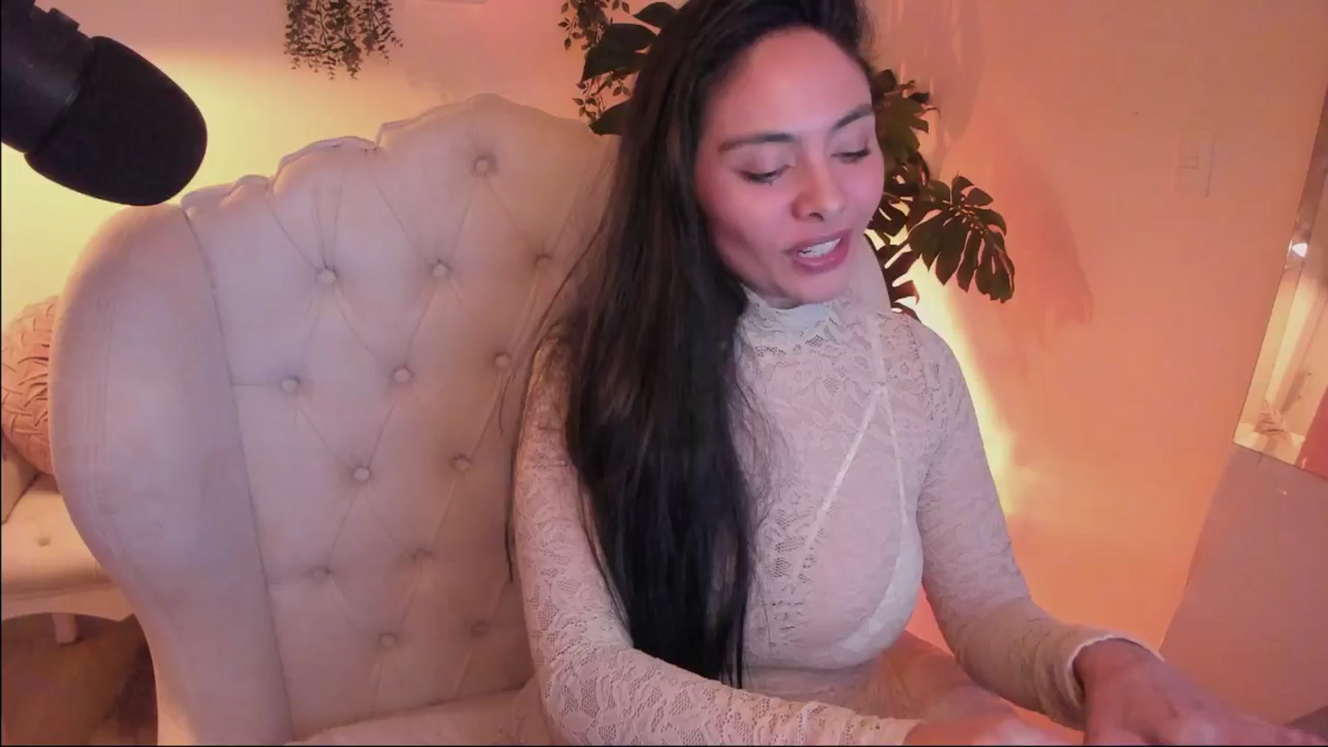 Gallery image thumbnail from Marianviolet's myfreecams stream on, 05/14/2024, 09:58 image 1 of 20