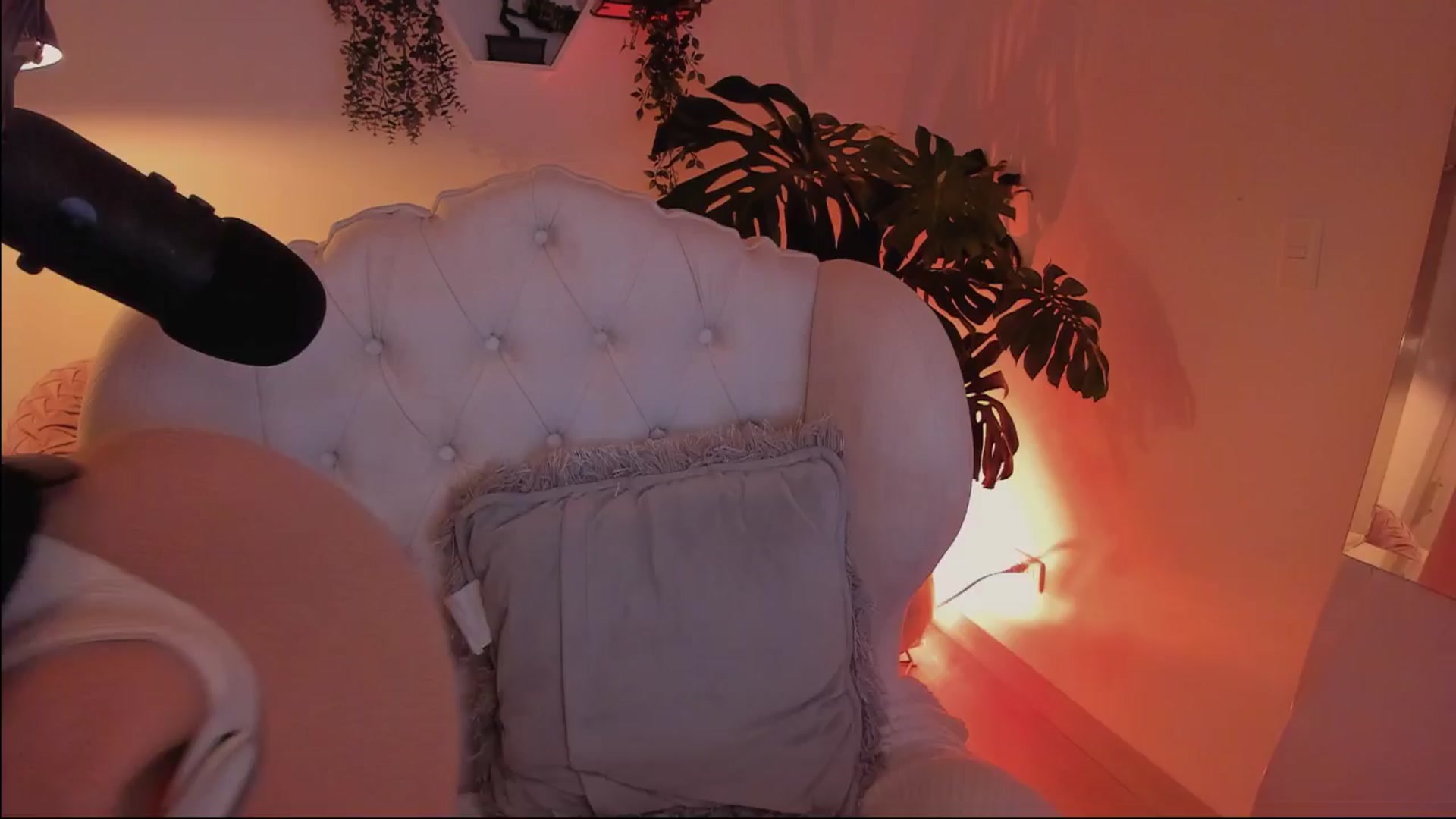 Gallery image thumbnail from Marianviolet's myfreecams stream on, 05/15/2024, 07:06 image 8 of 20