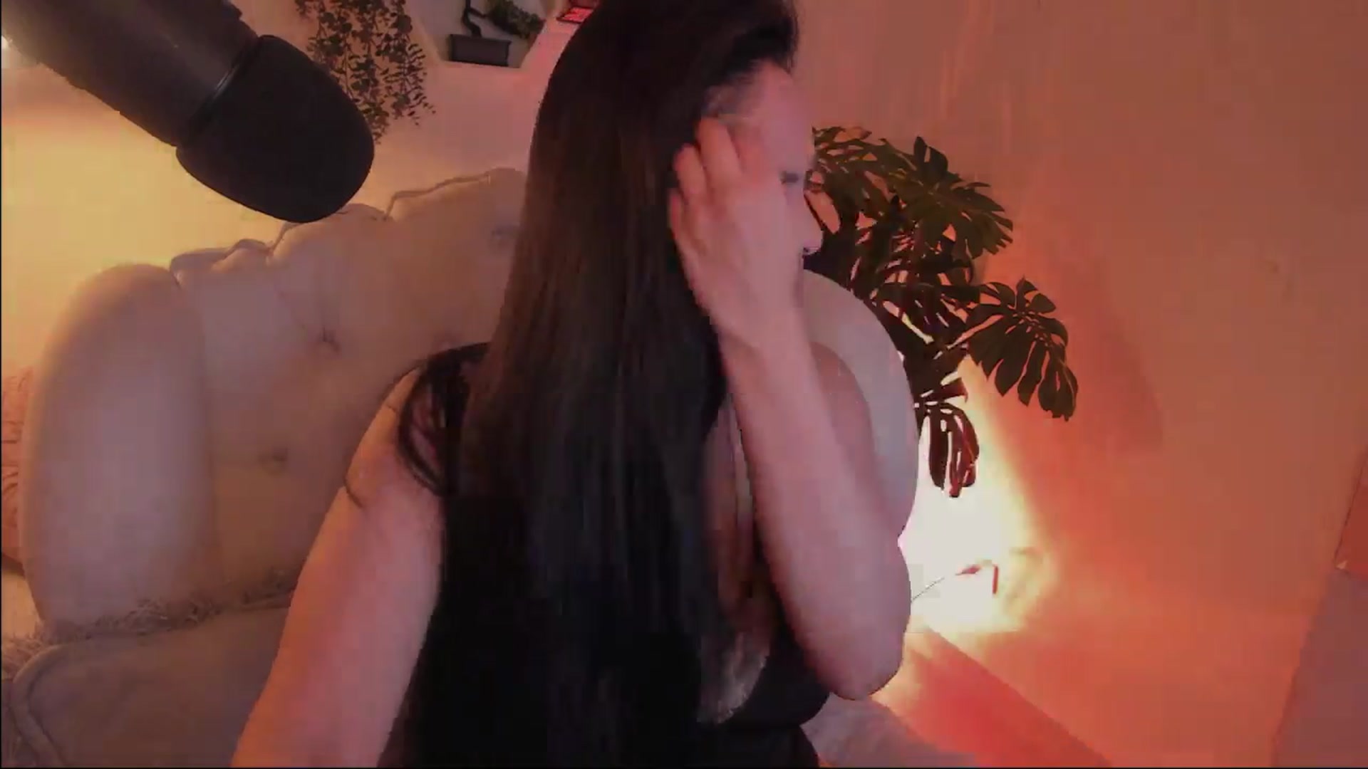 Gallery image thumbnail from Marianviolet's myfreecams stream on, 05/28/2024, 09:16 image 2 of 20