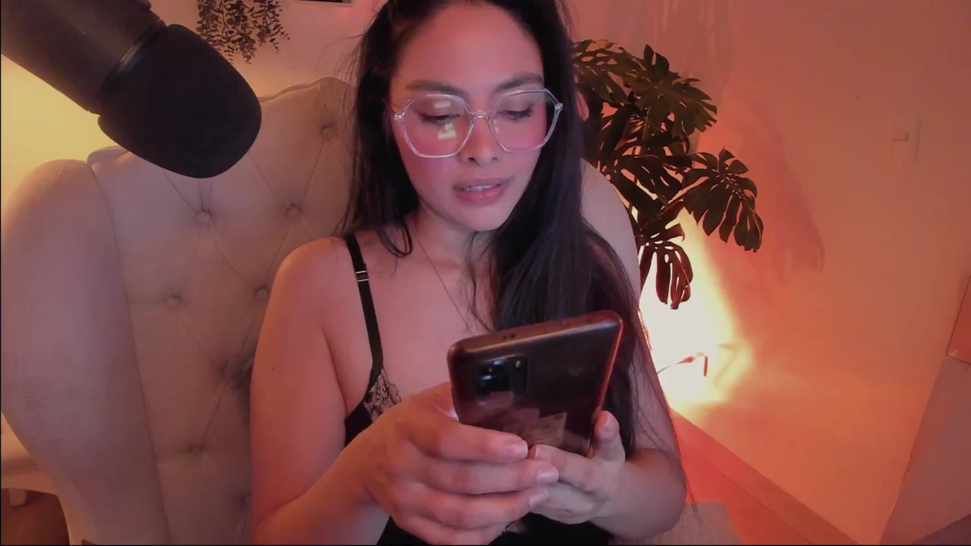 Gallery image thumbnail from Marianviolet's myfreecams stream on, 05/28/2024, 09:16 image 17 of 20
