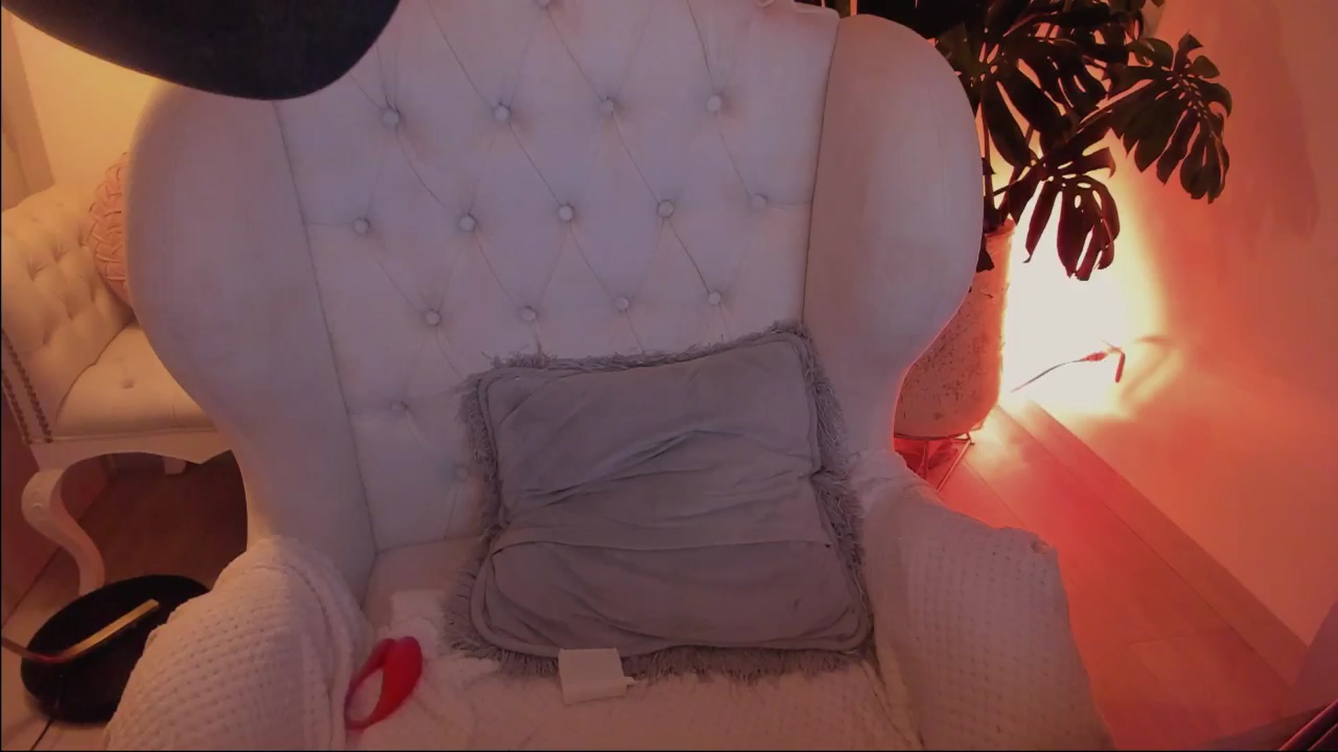 Gallery image thumbnail from Marianviolet's myfreecams stream on, 05/30/2024, 10:31 image 18 of 20