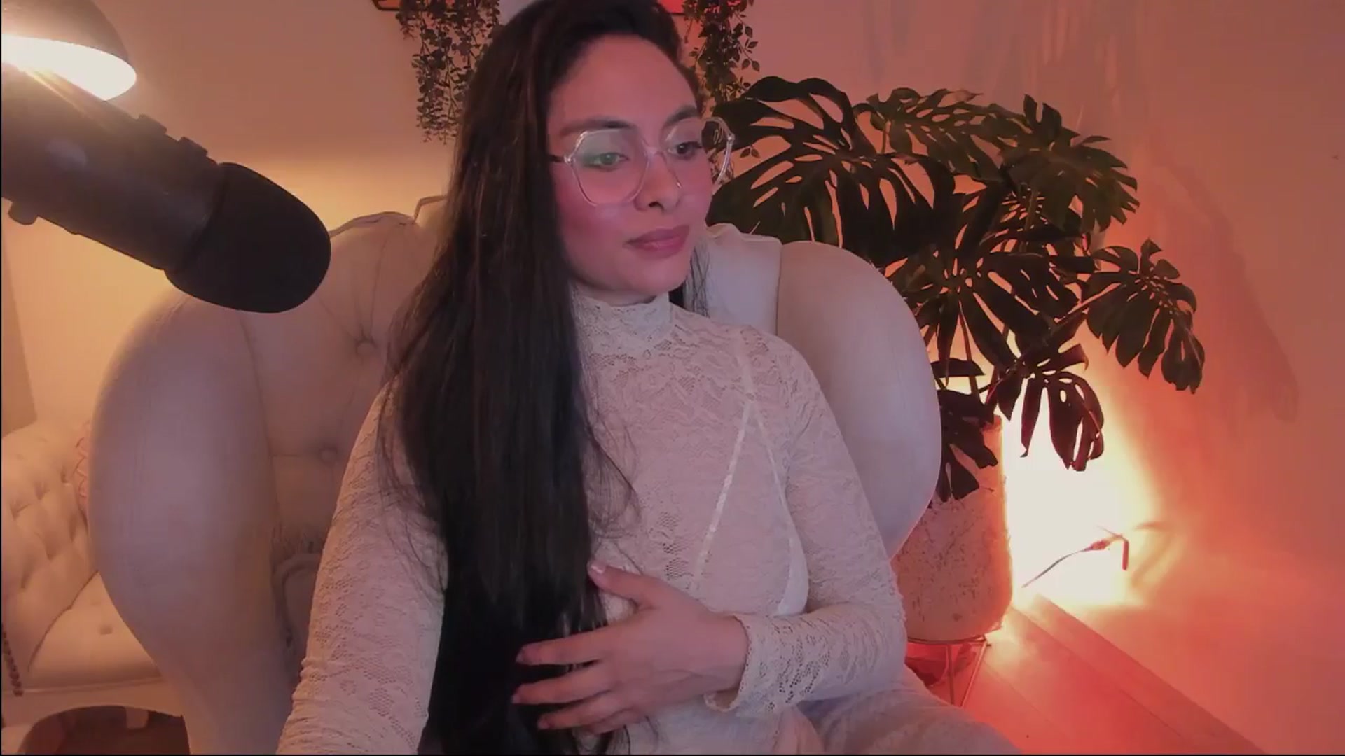 Gallery image thumbnail from Marianviolet's myfreecams stream on, 06/02/2024, 09:25 image 2 of 20