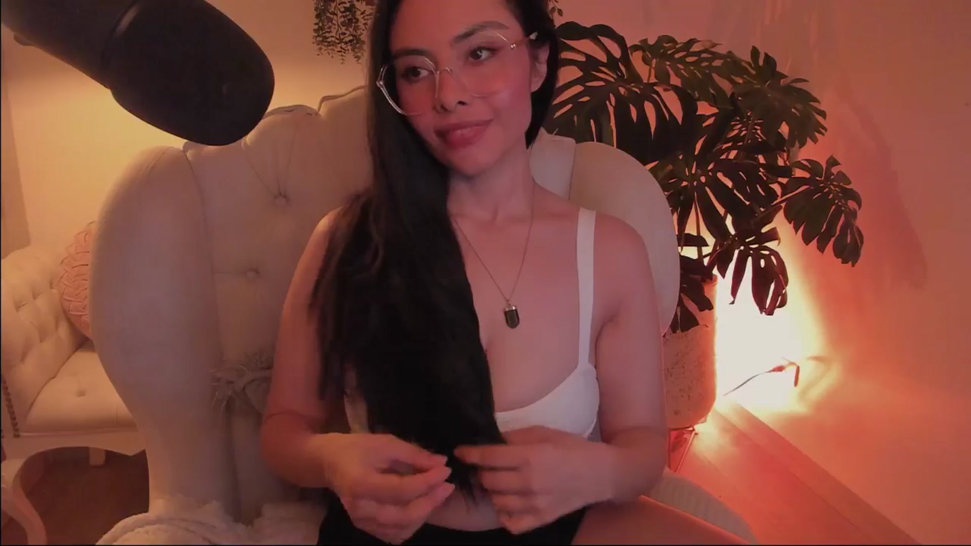 Gallery image thumbnail from Marianviolet's myfreecams stream on, 06/03/2024, 09:13 image 7 of 20