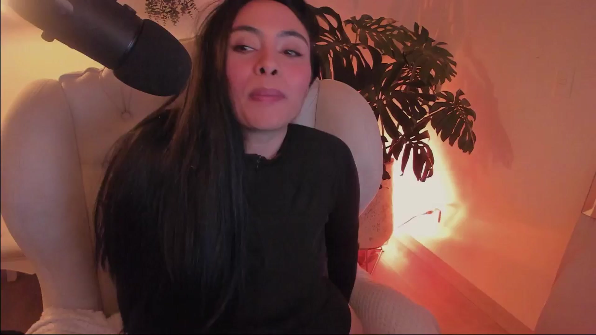 Gallery image thumbnail from Marianviolet's myfreecams stream on, 06/04/2024, 09:35 image 19 of 20