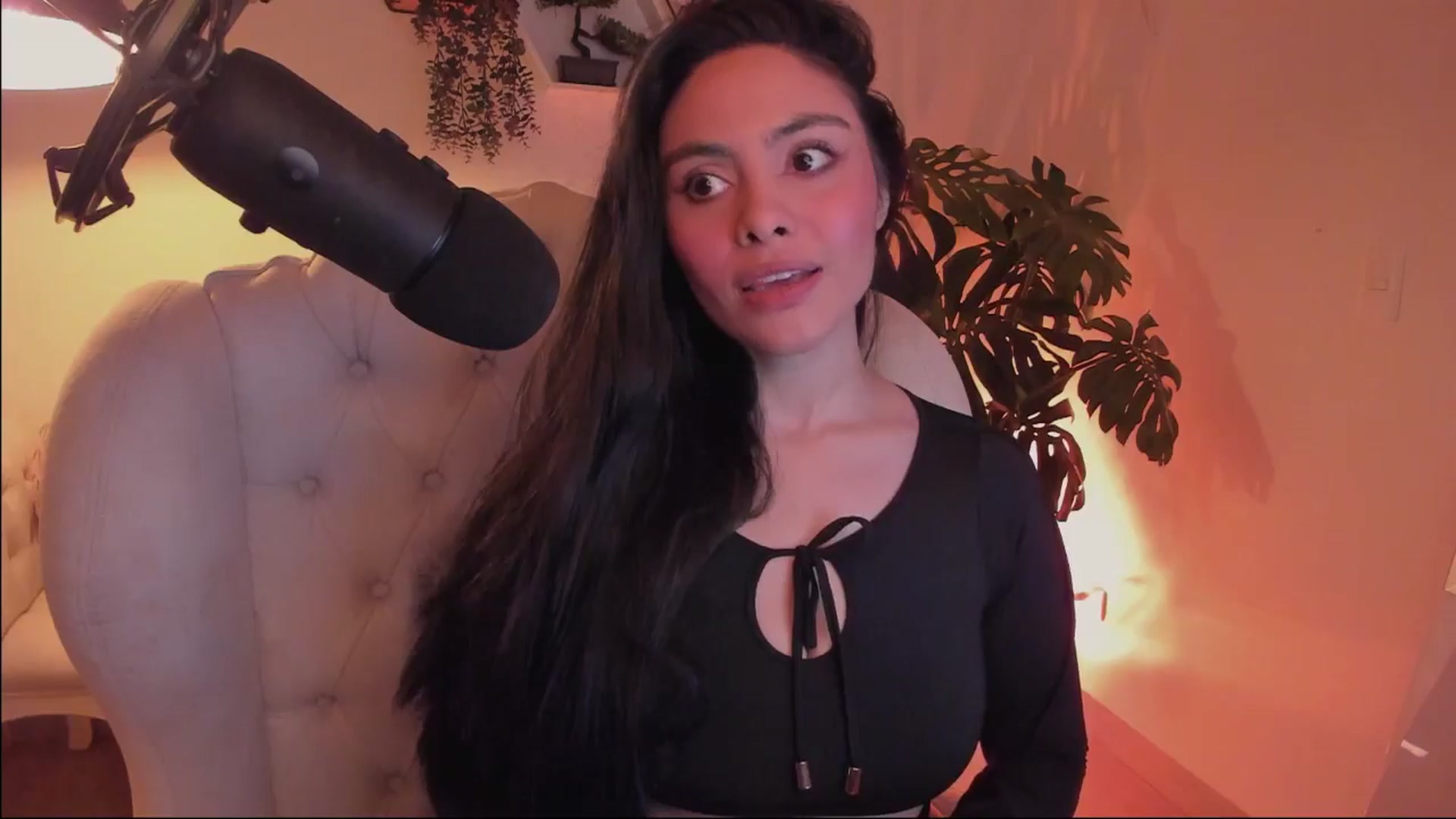 Gallery image thumbnail from Marianviolet's myfreecams stream on, 06/11/2024, 10:10 image 2 of 20
