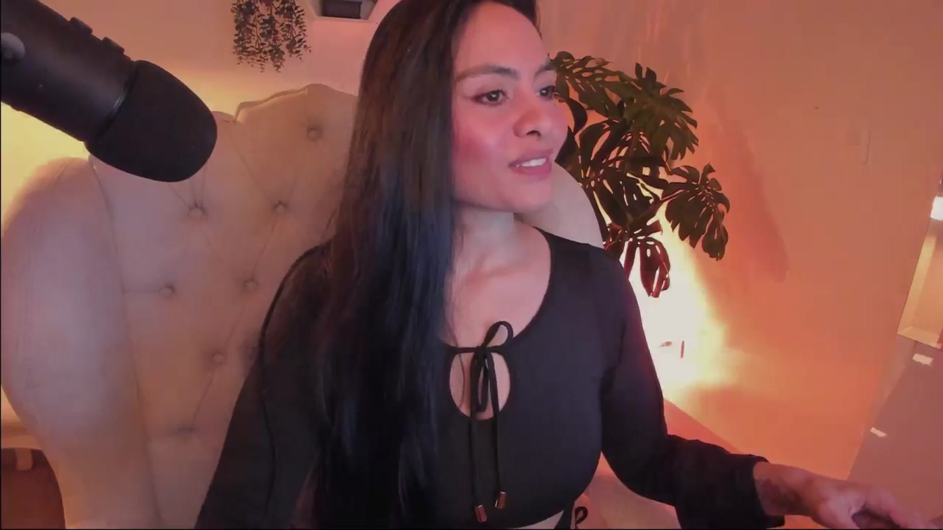 Gallery image thumbnail from Marianviolet's myfreecams stream on, 06/11/2024, 10:10 image 7 of 20