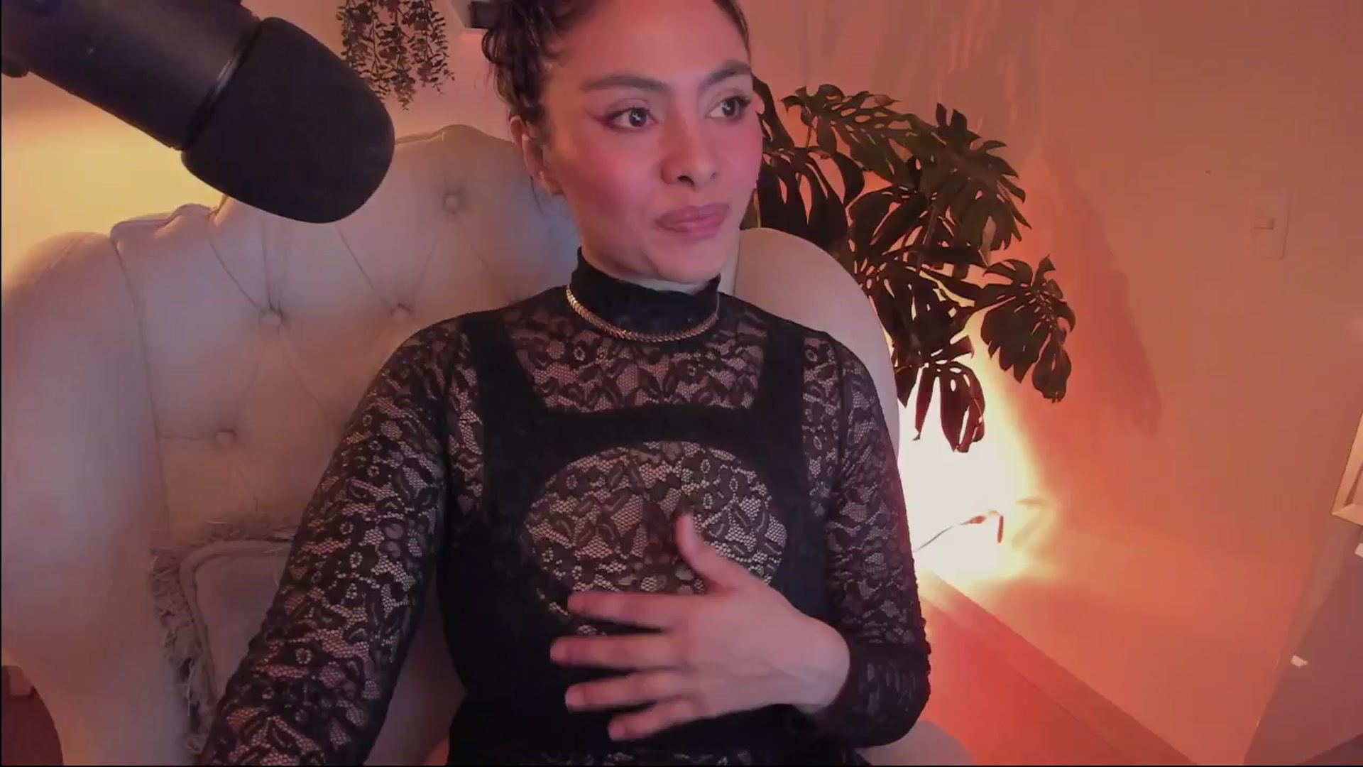 Gallery image thumbnail from Marianviolet's myfreecams stream on, 06/14/2024, 08:35 image 9 of 20