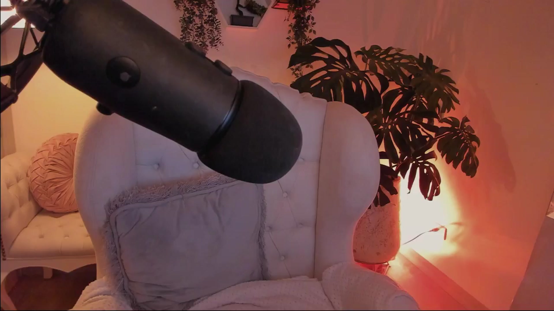 Gallery image thumbnail from Marianviolet's myfreecams stream on, 06/15/2024, 08:31 image 9 of 20